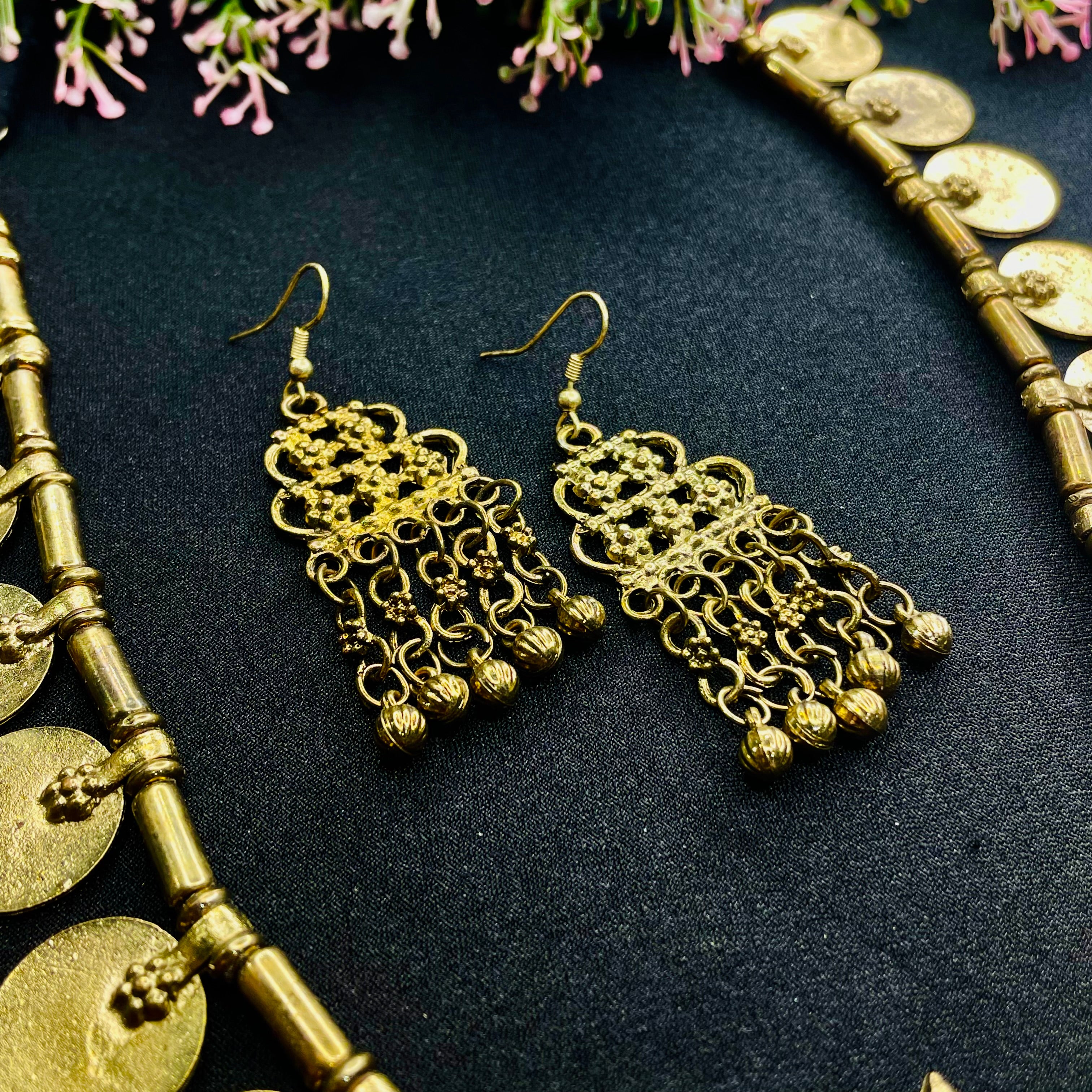 Inara Meo Golden Neckpiece