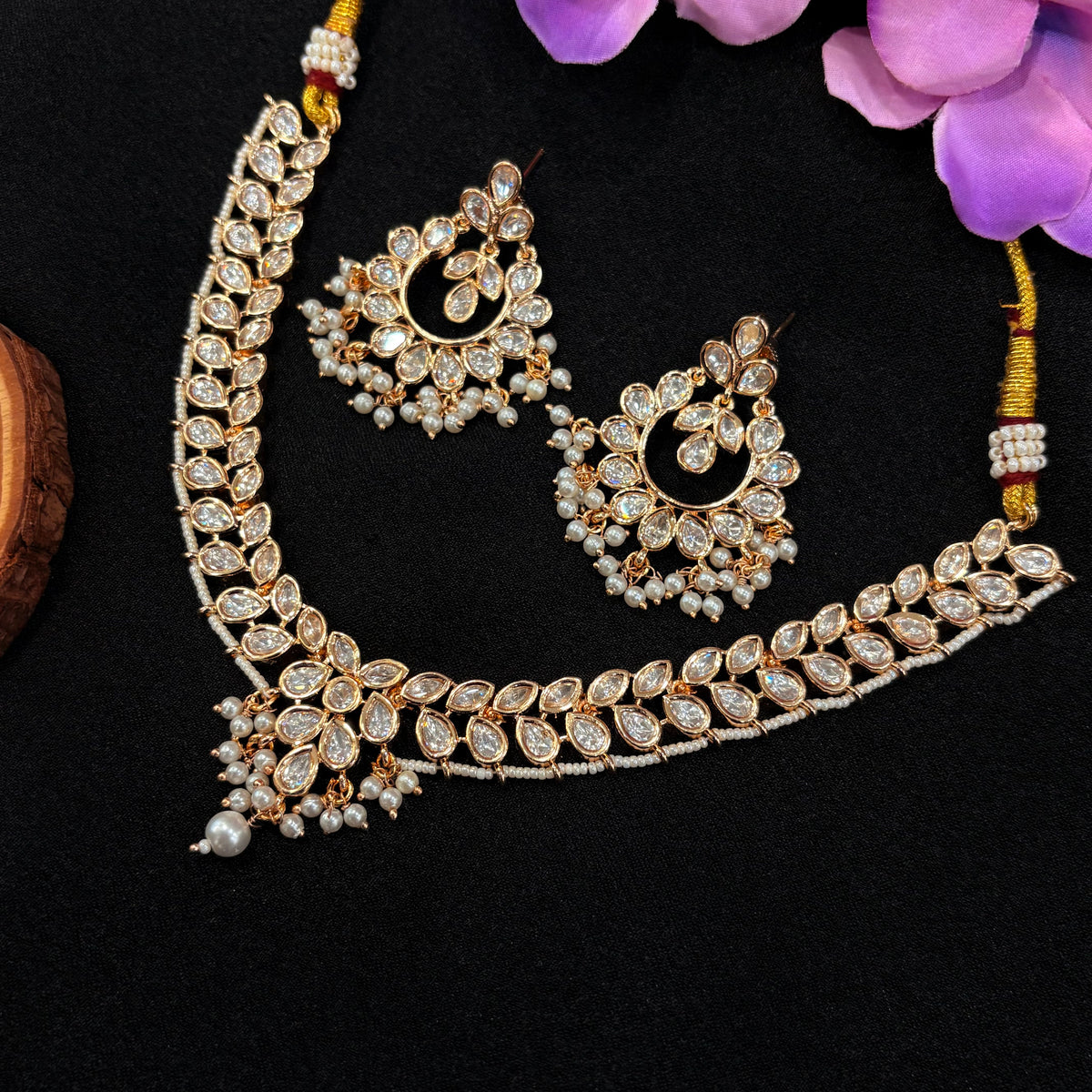 Tara Neckpiece