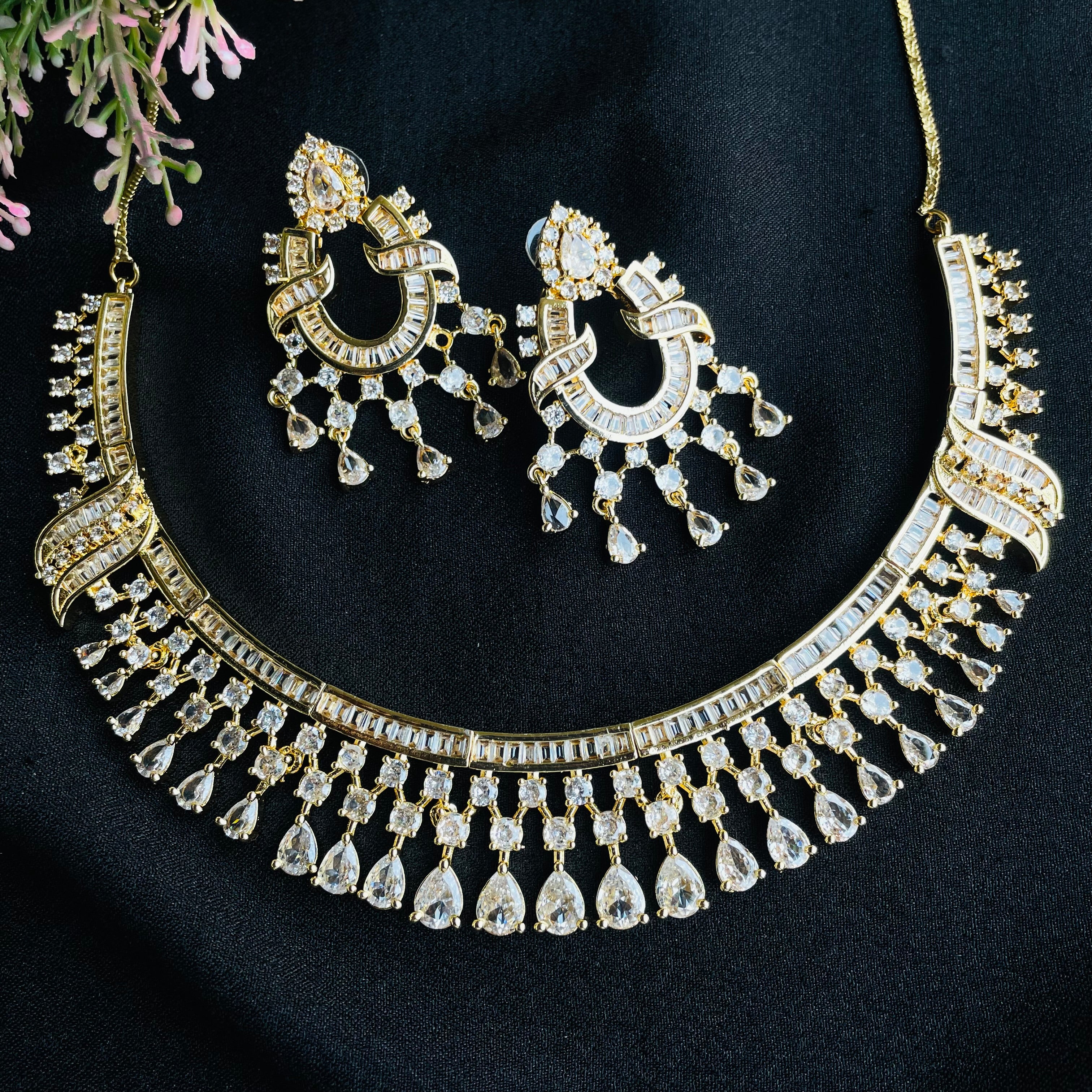 Ad Aaliyah Neckpiece