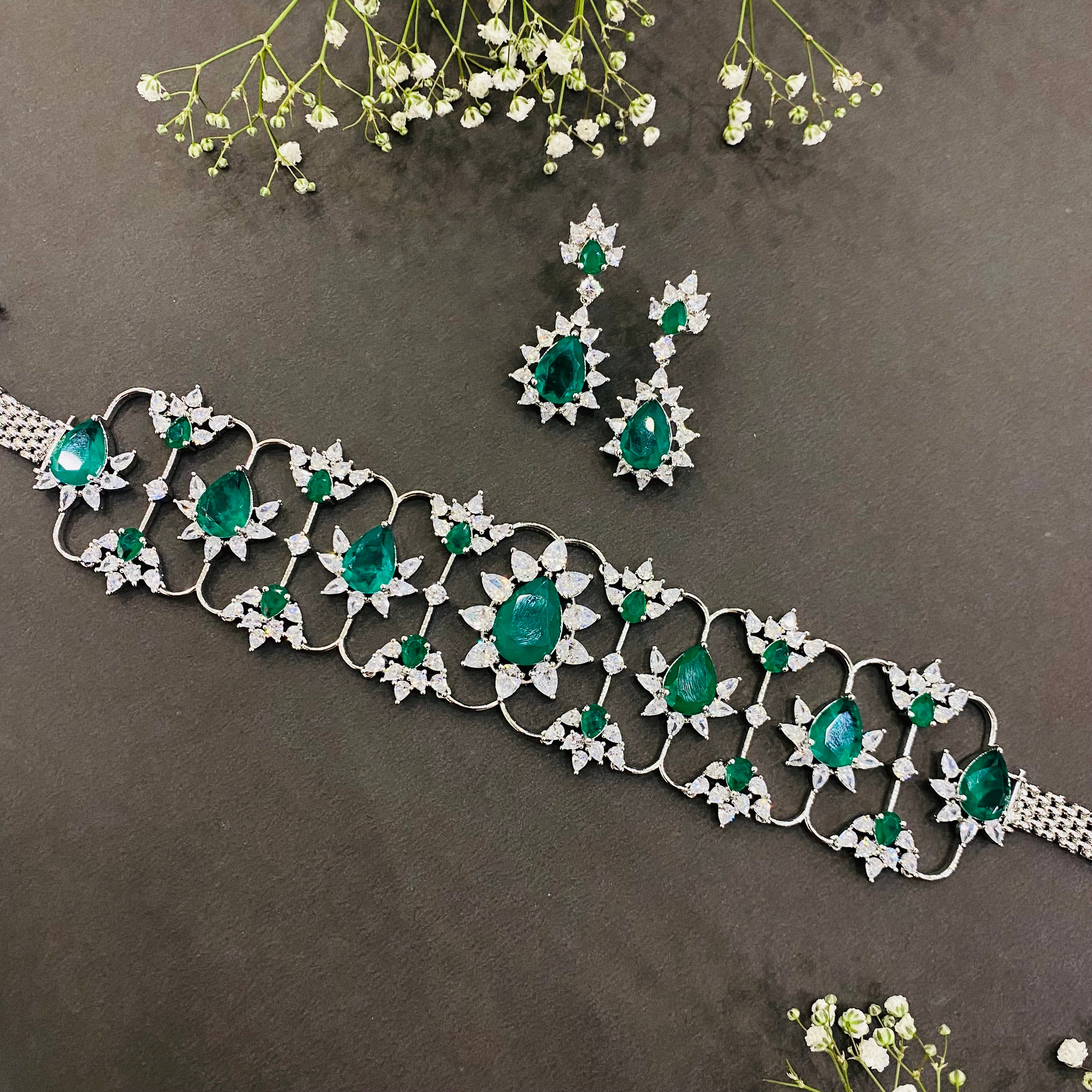 Ad Mira   choker