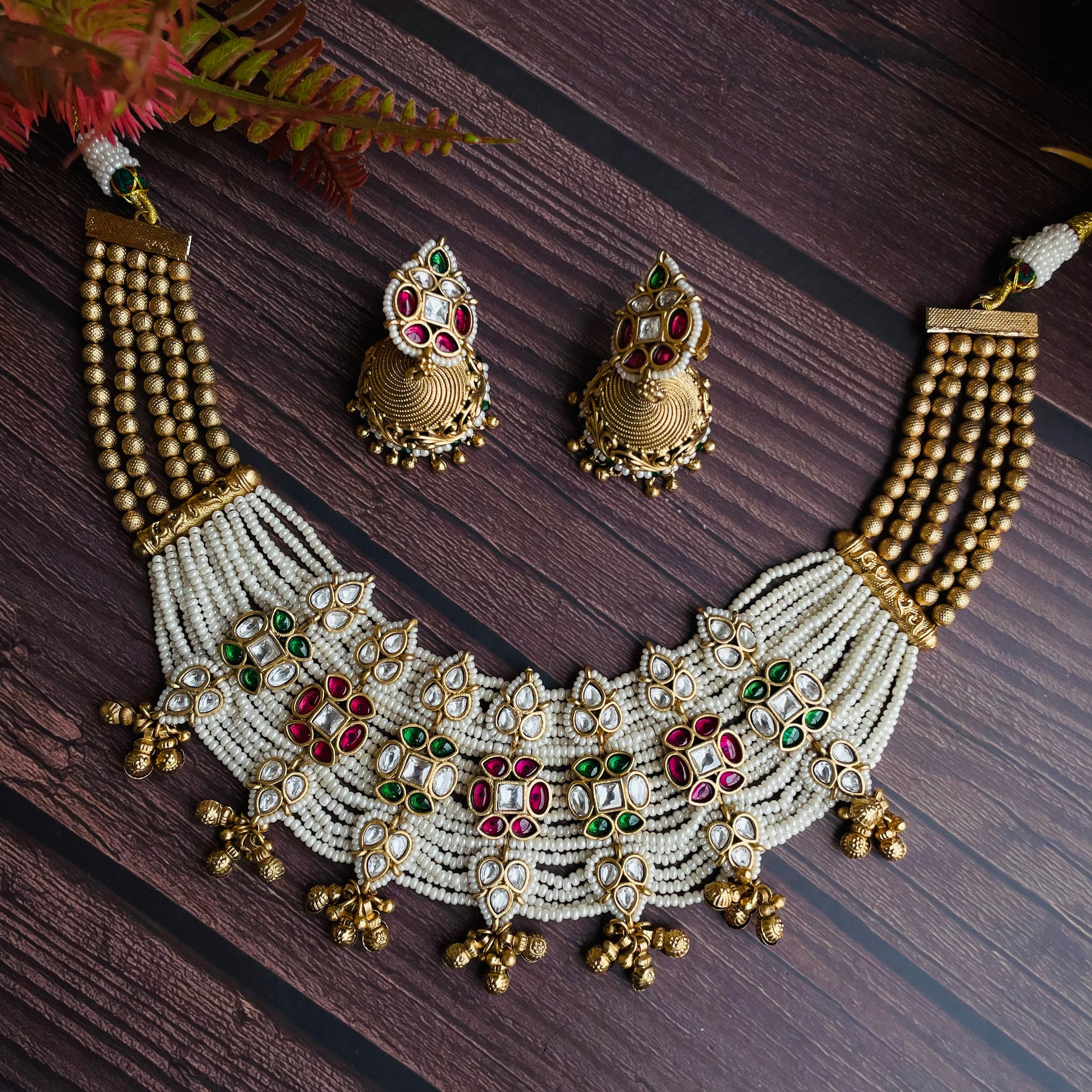 Nayaab Aarna Neckpiece