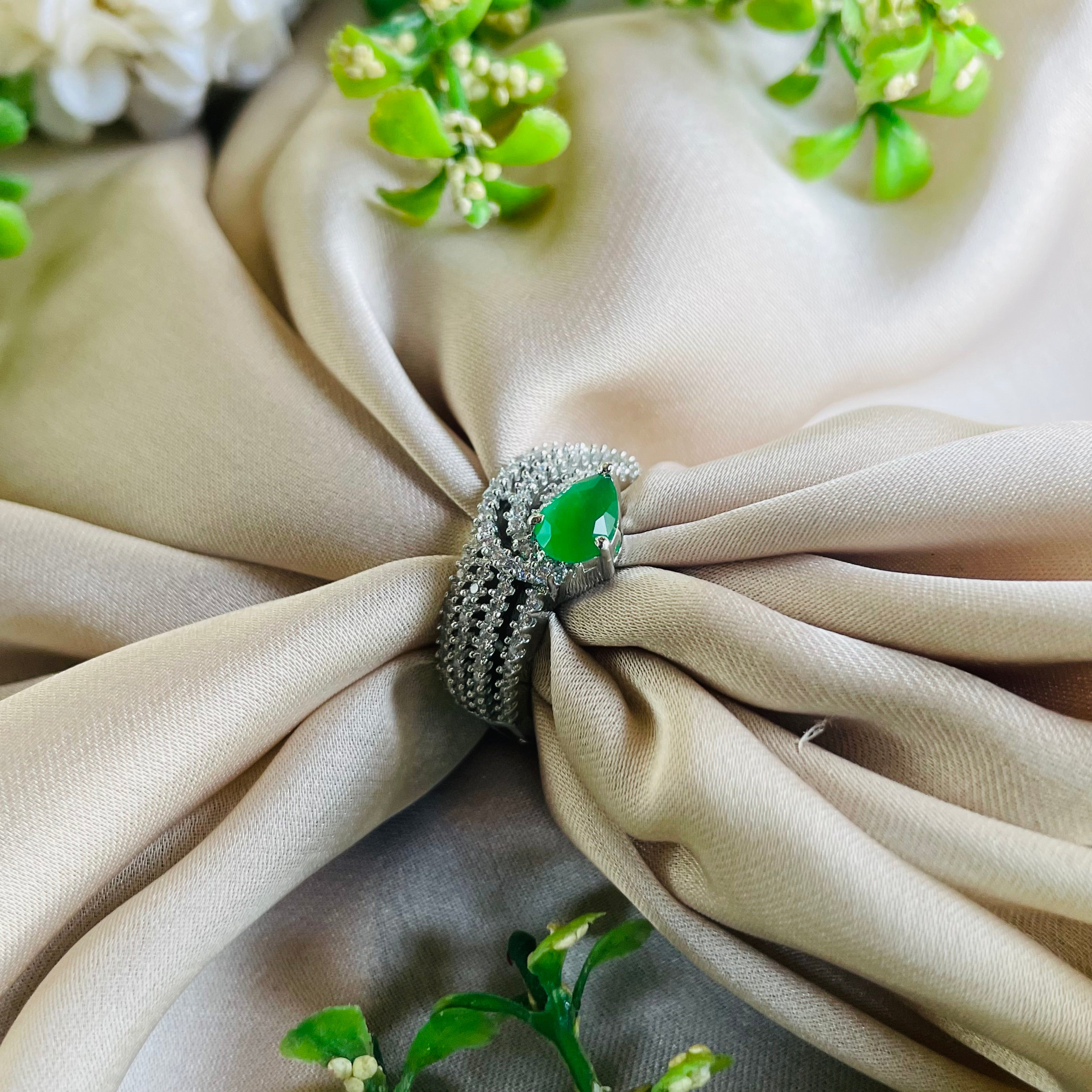 Ad Louisa  ring adjustable