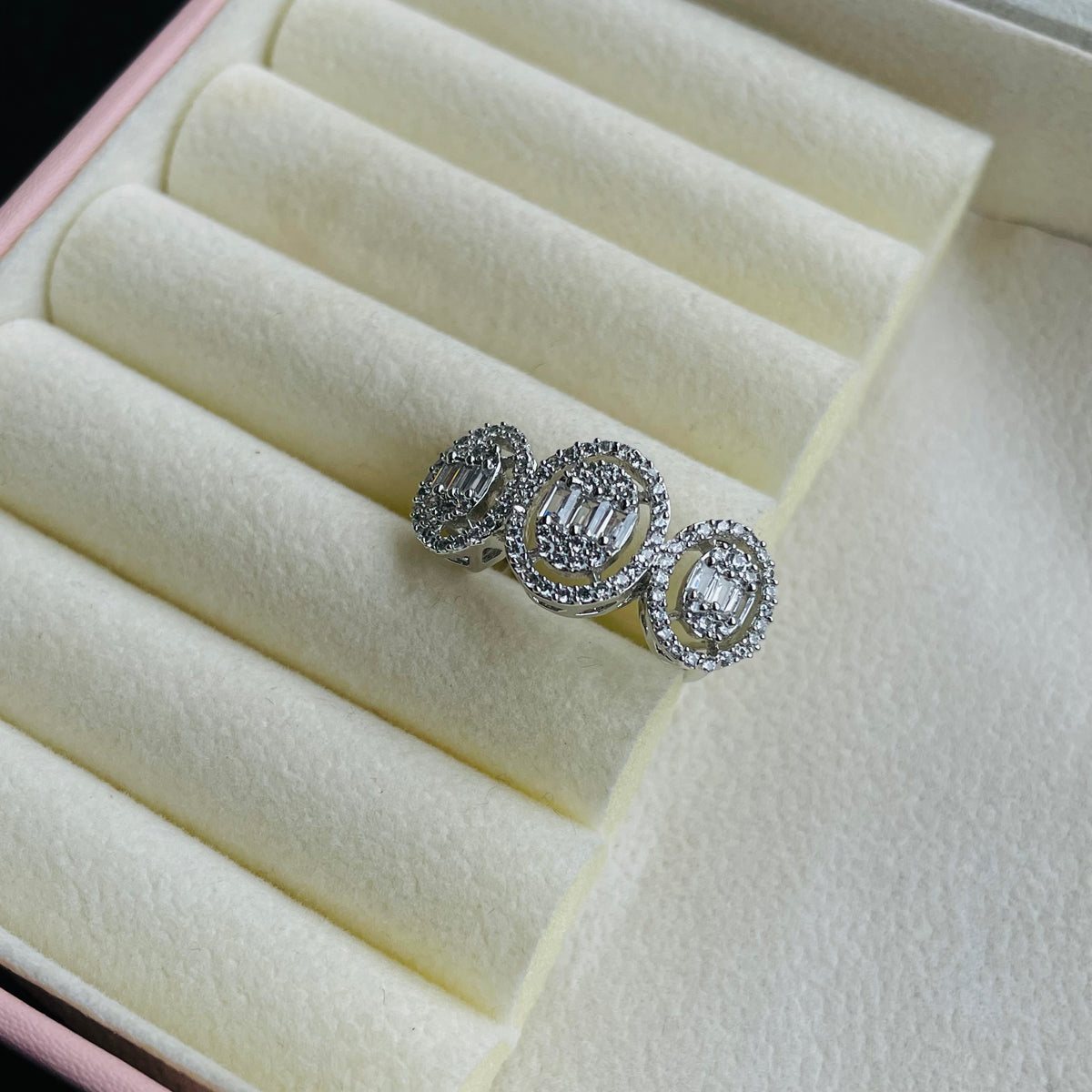 Vyanika Three-Finger Ring