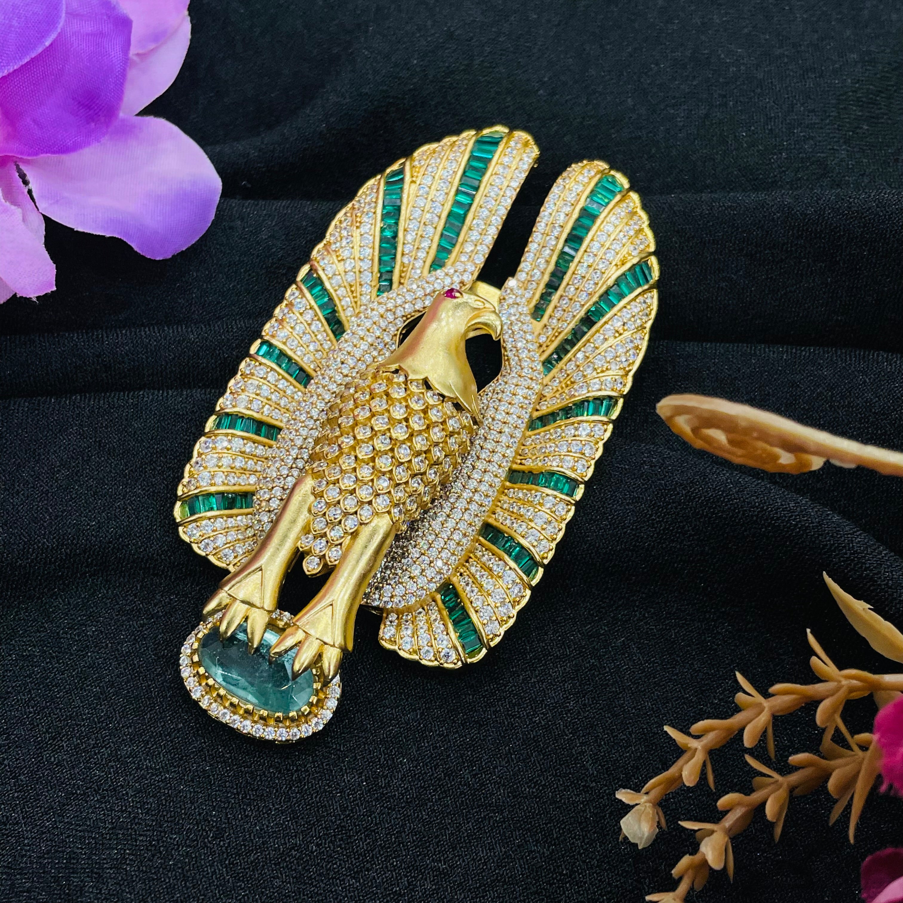 Nayaab Ishana brooch