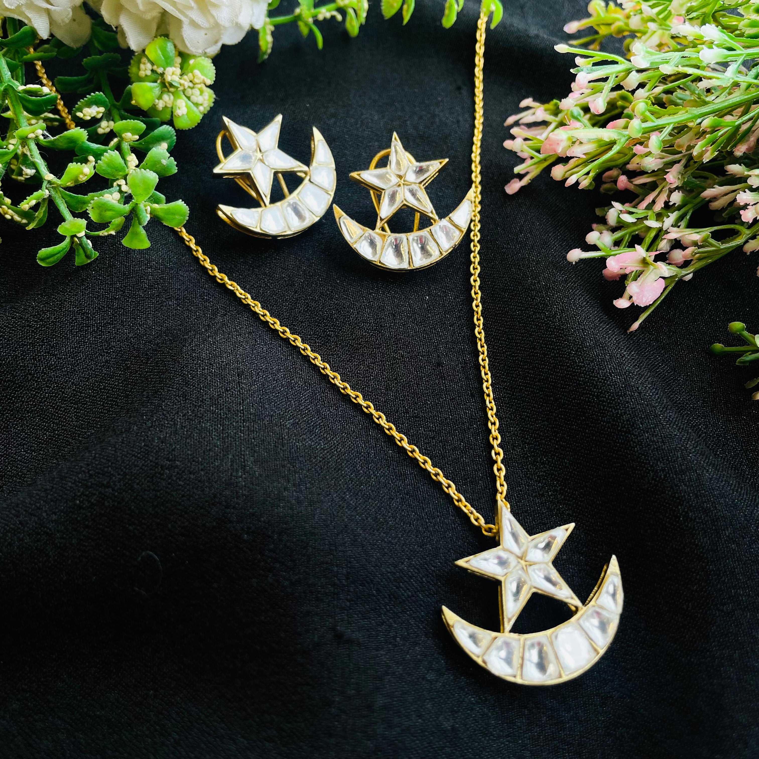 Nayaab Anais pendant