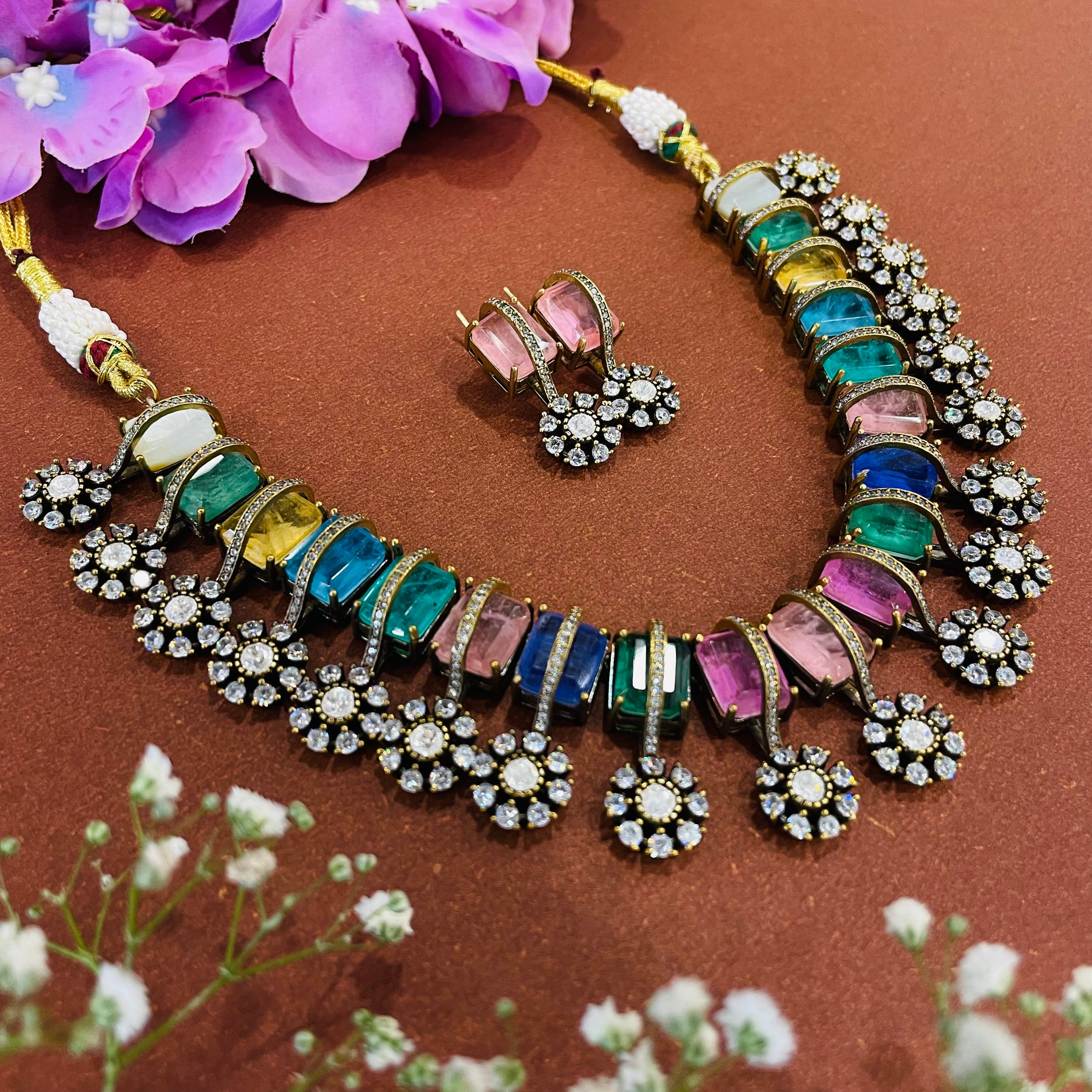 Nayaab Zarrin-Panna neckpiece
