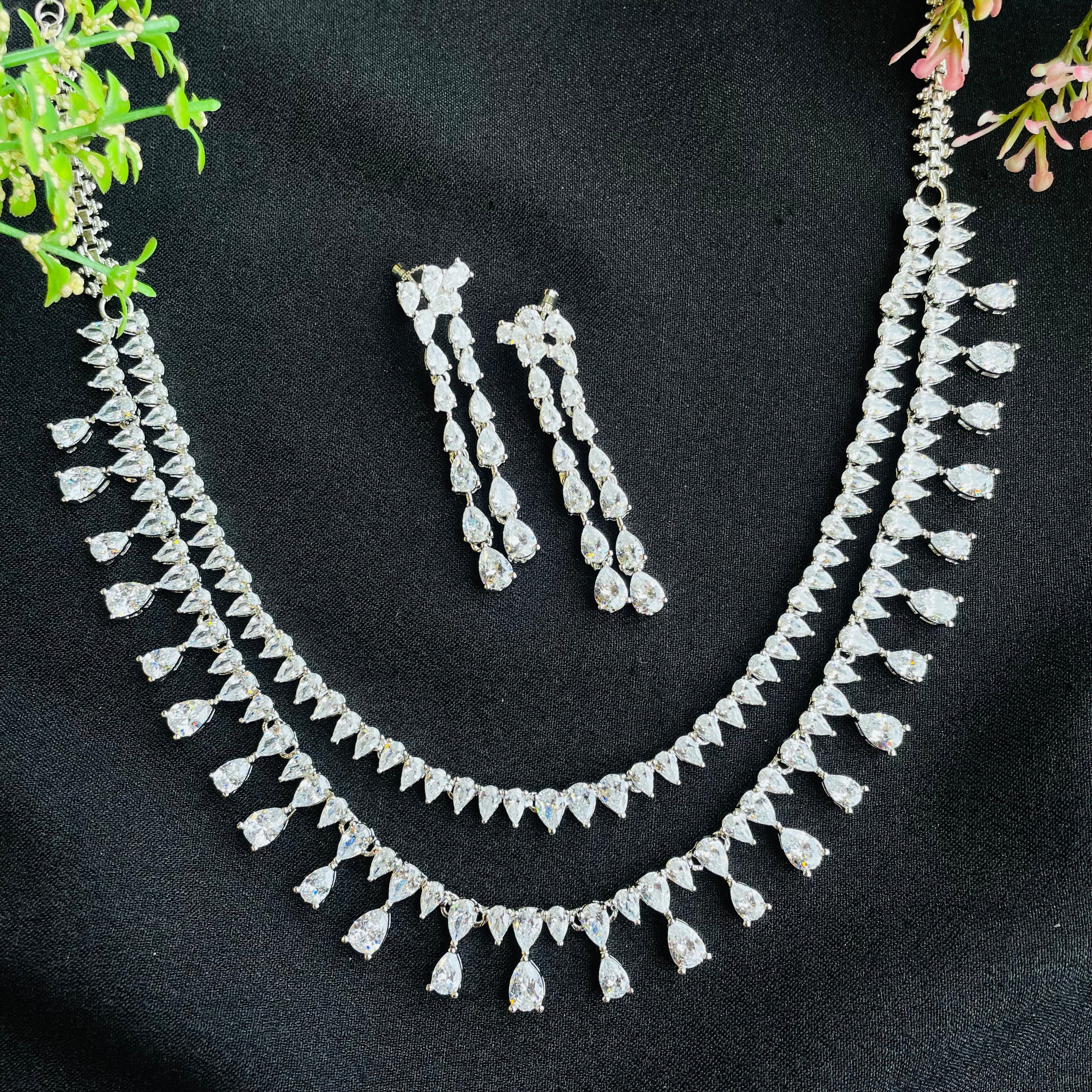 Ad jivika neckpiece