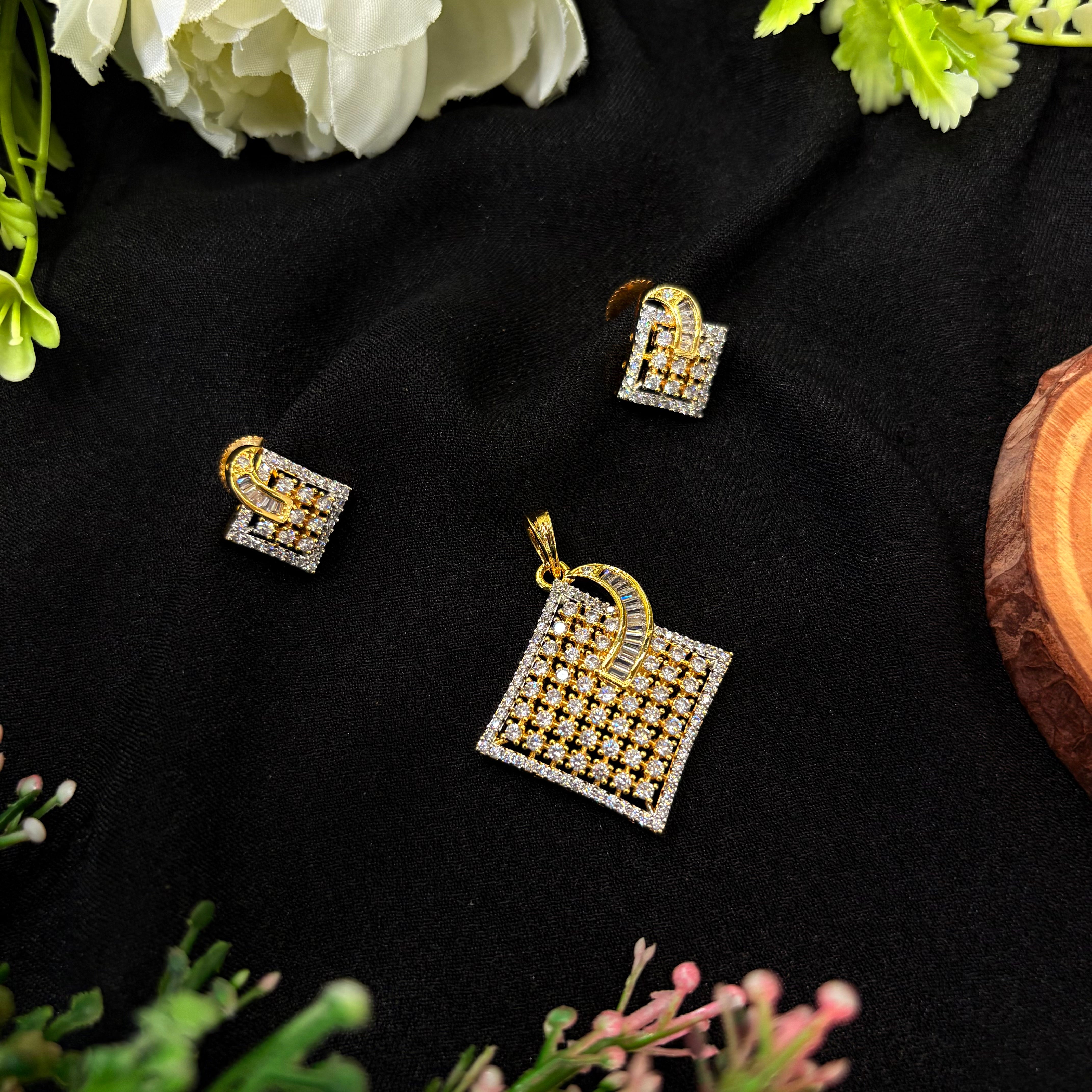 Aakriti Pendant Set