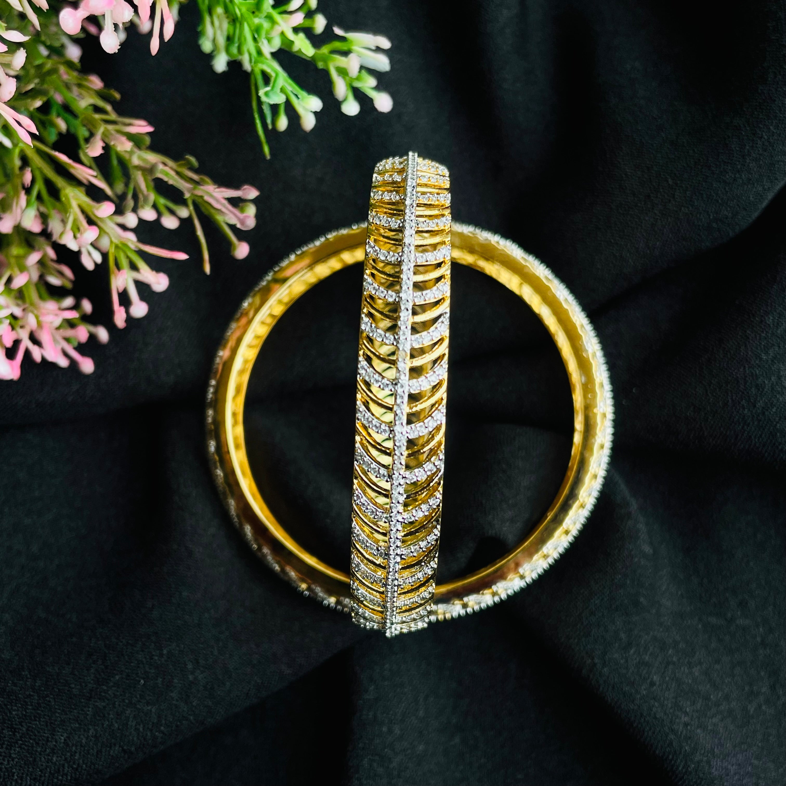 Ad Alice bangles