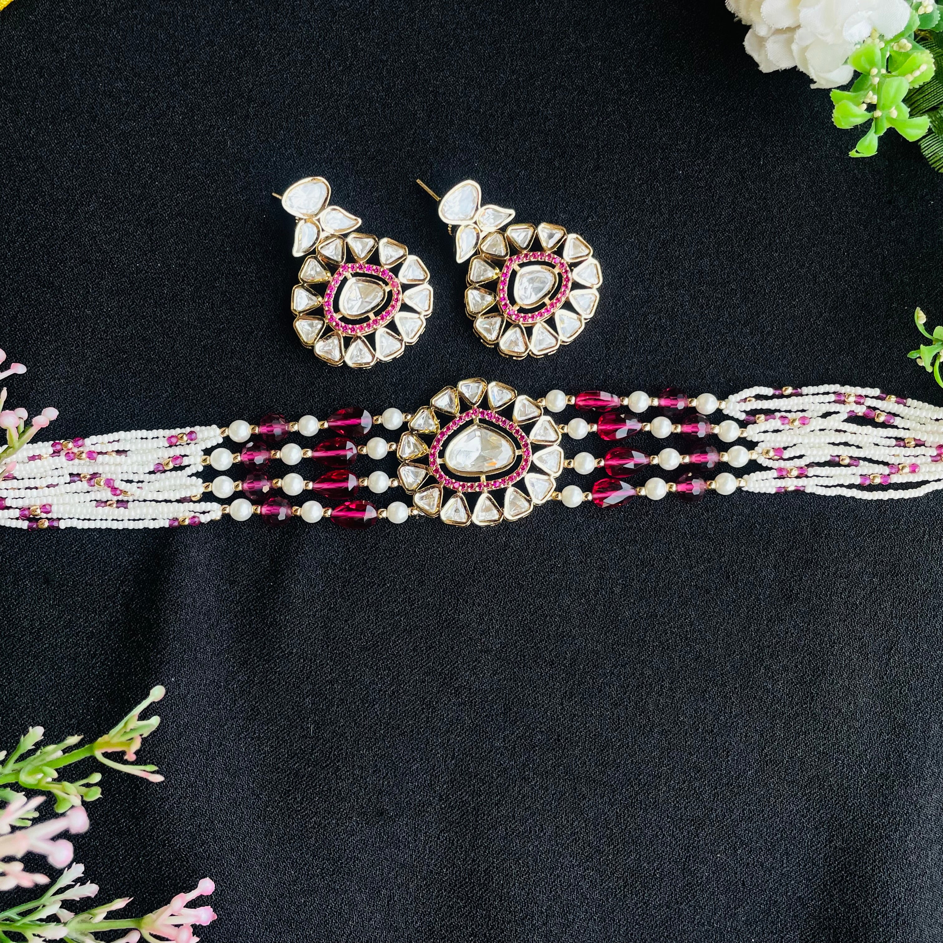 Nayaab Chhavvi Polki neckpiece