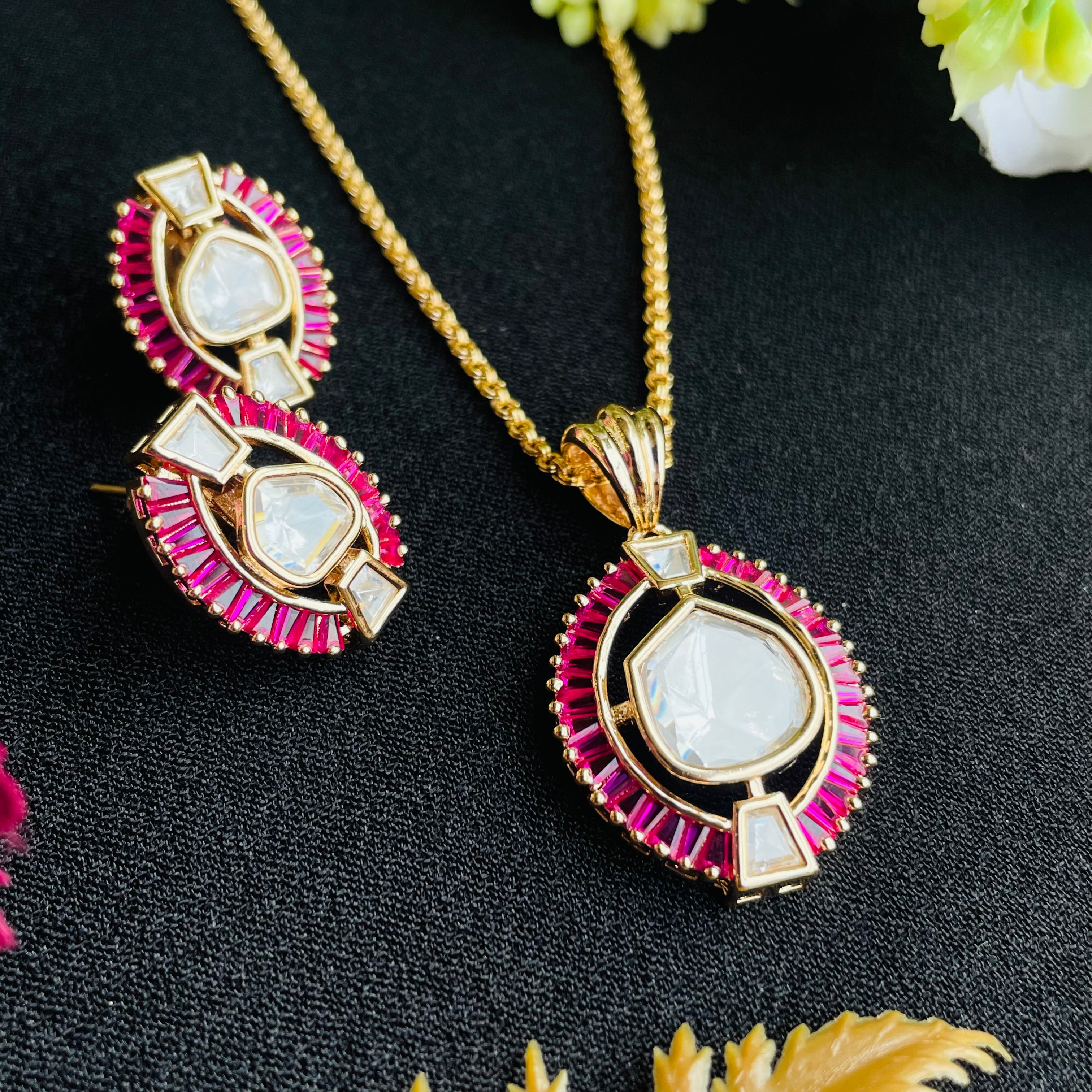 Nayaab Anika Polki Pendant