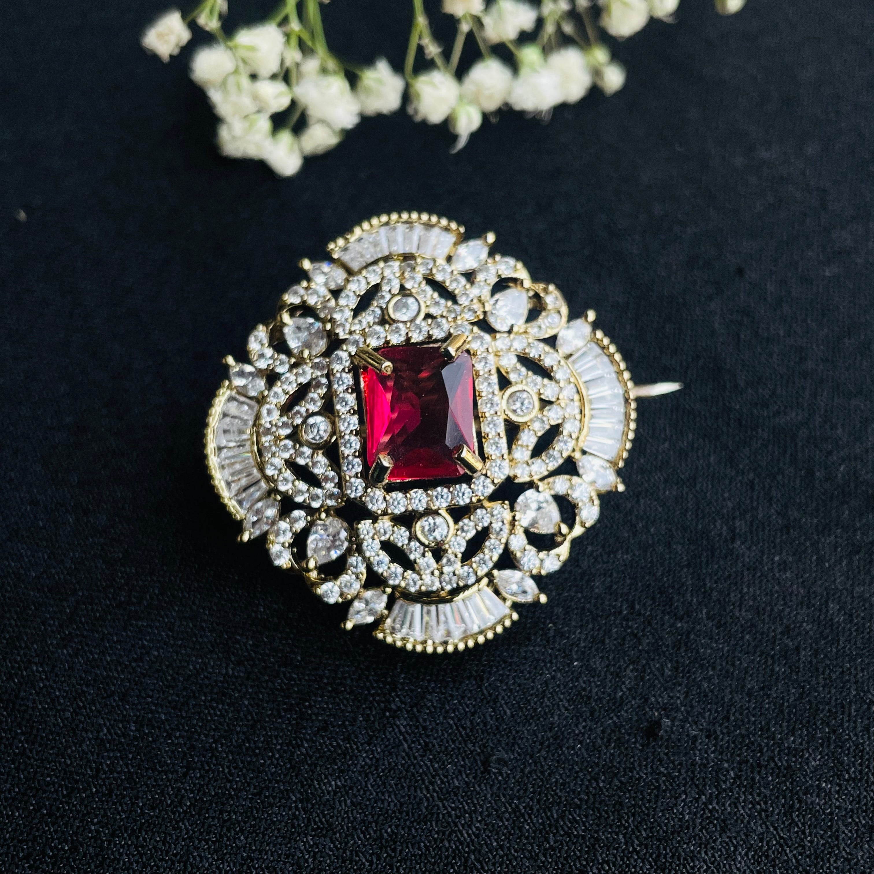 Nayaab Sara brooch