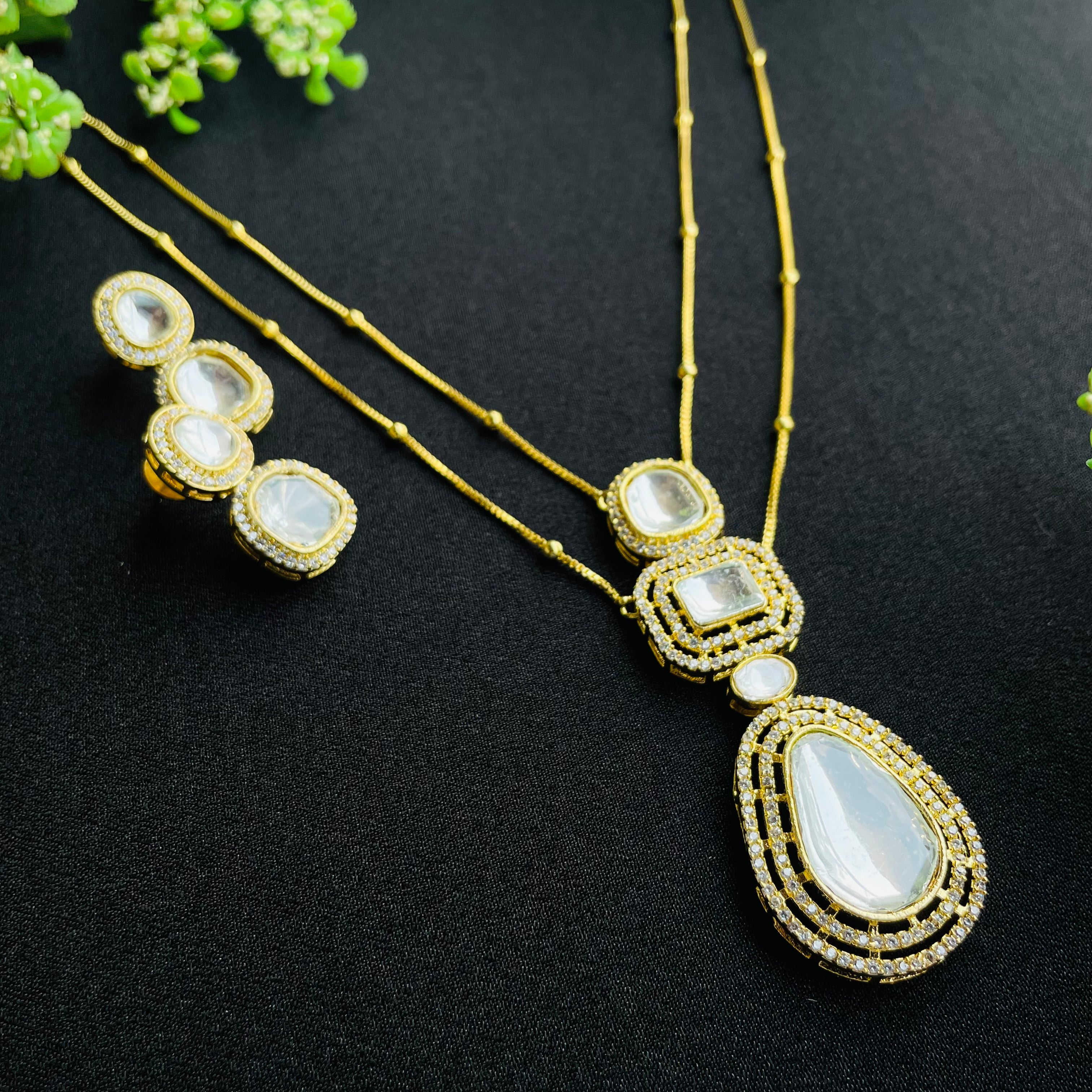 Nayaab Mahi Polki Pendant Neckpiece