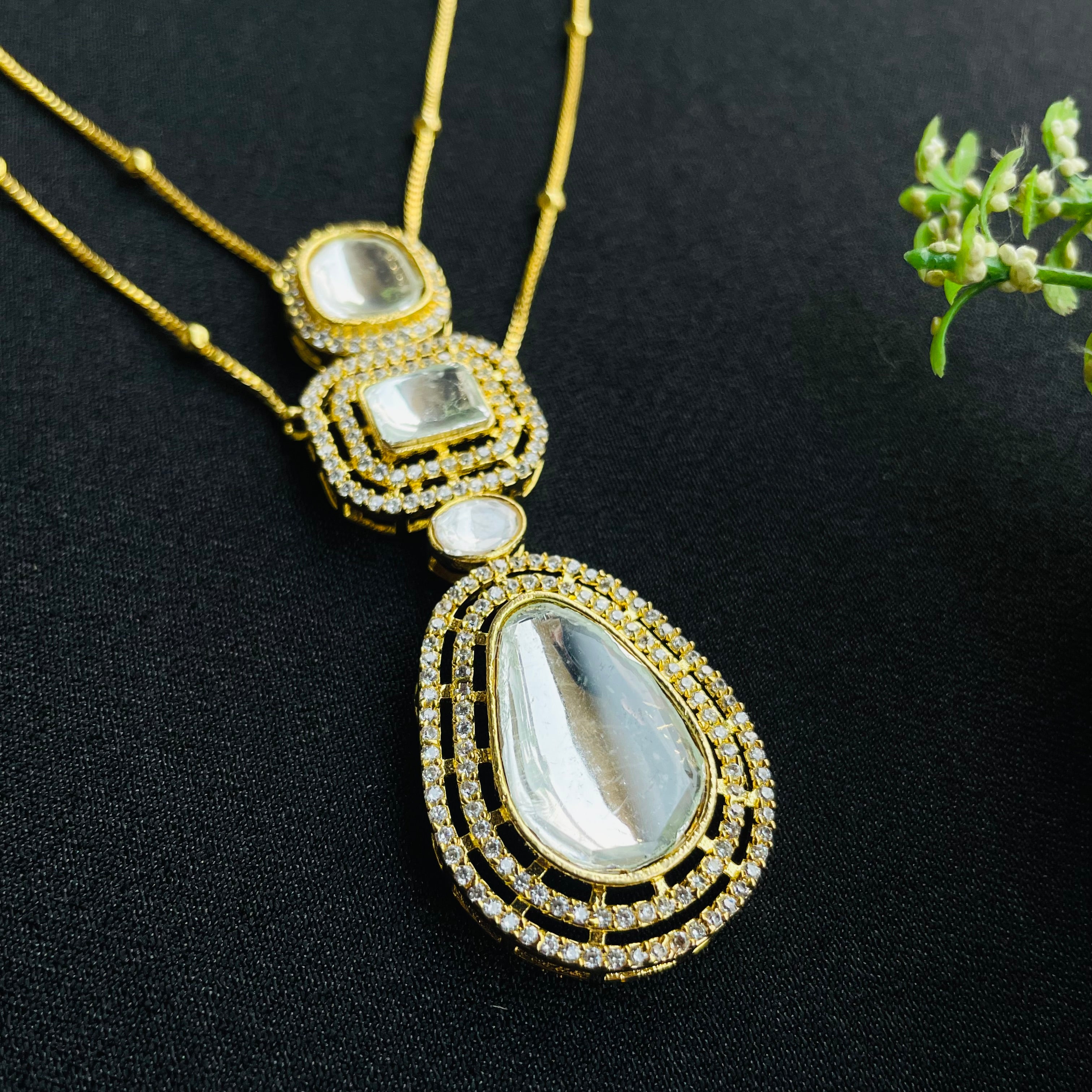 Nayaab Mahi Polki Pendant Neckpiece