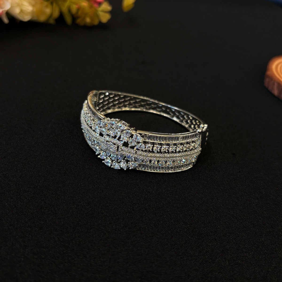 Aarohi Luxe Bracelet