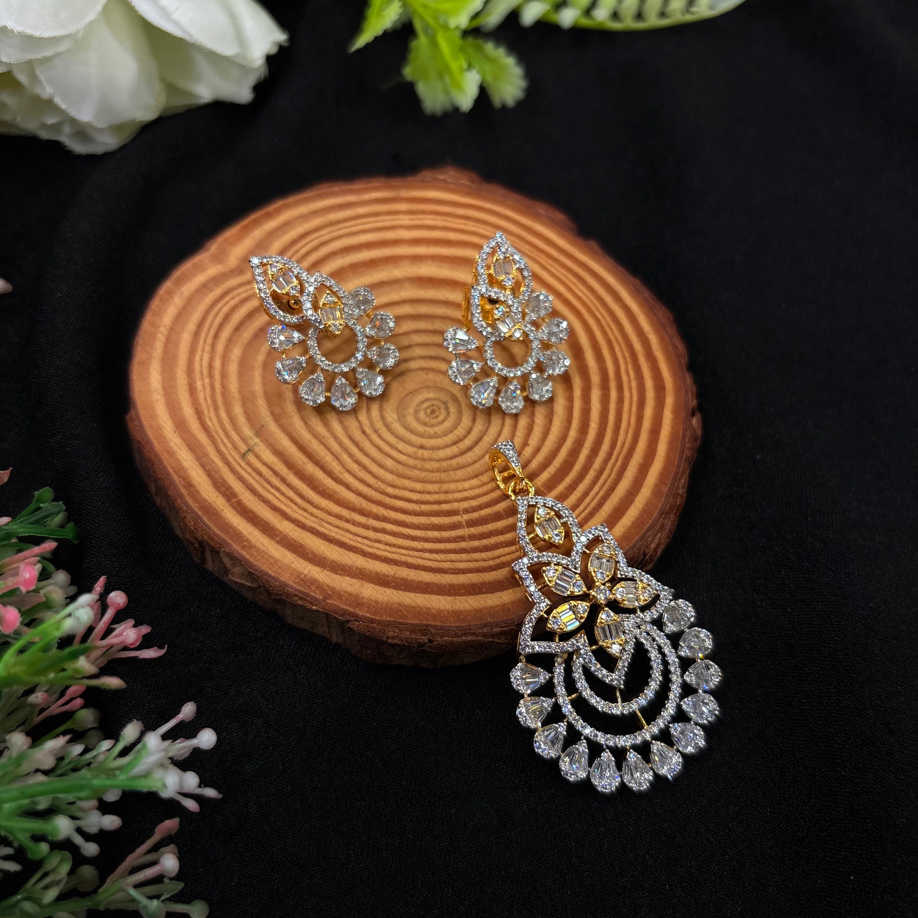 Serelle Pendant Set