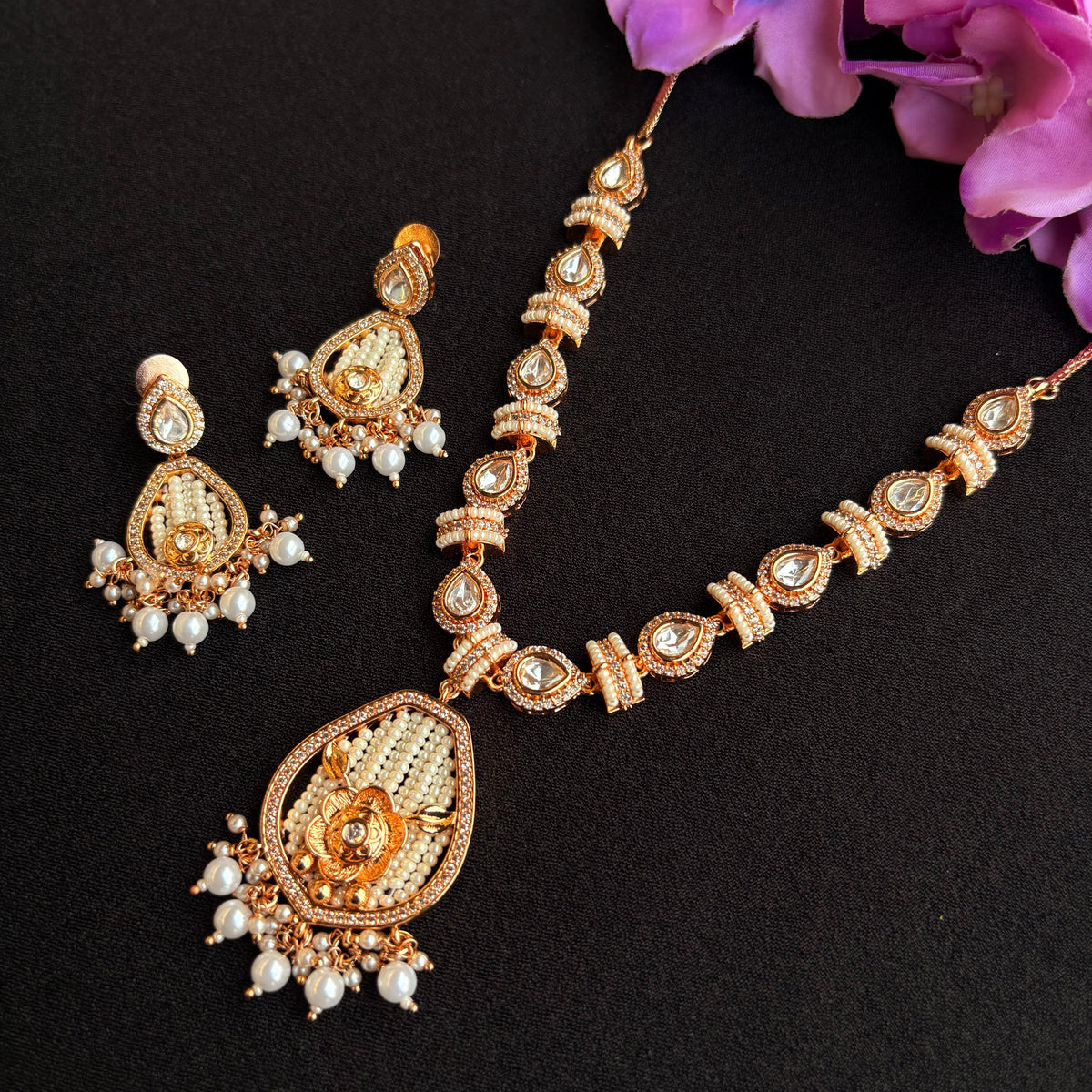 Aabha Neckpiece