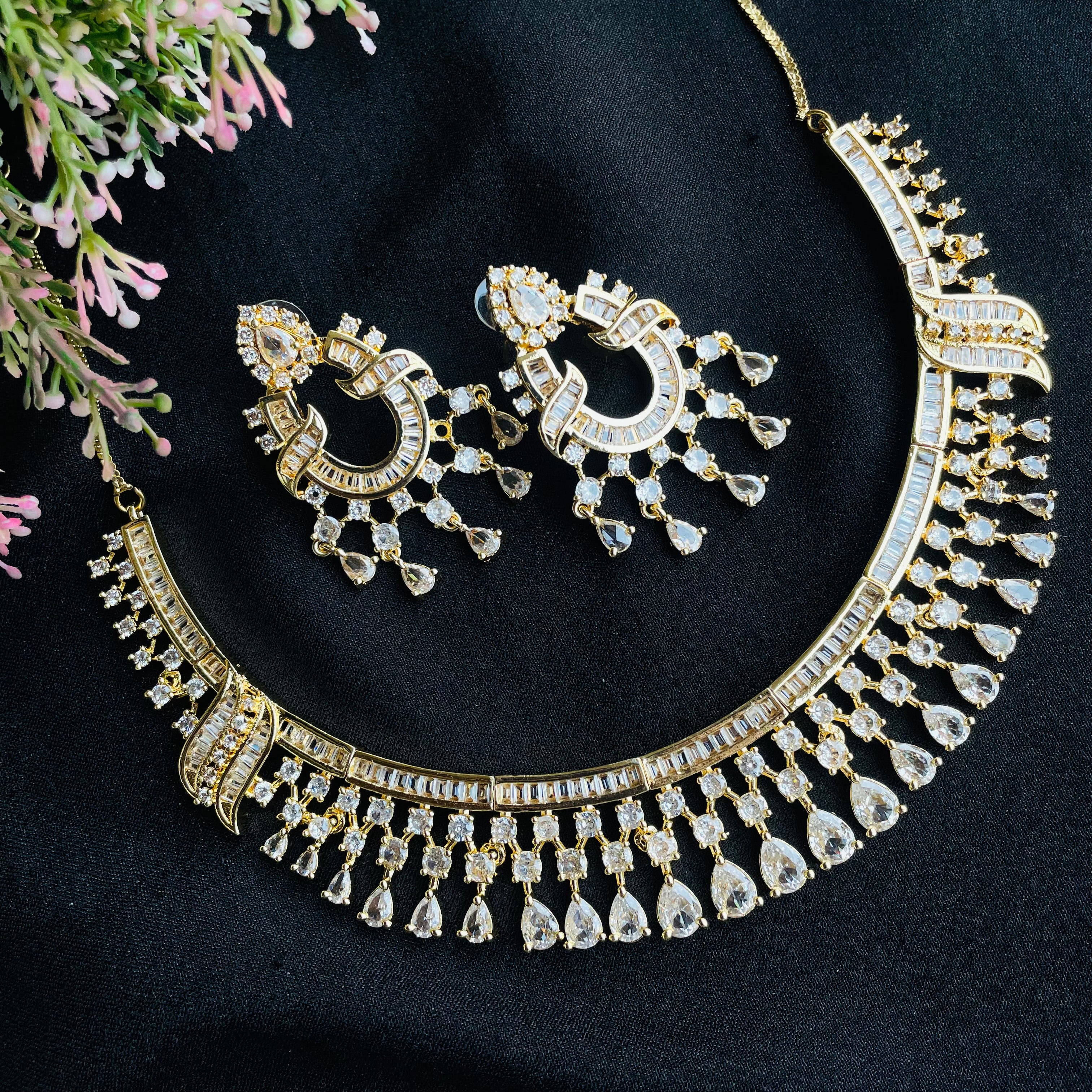 Ad Aaliyah Neckpiece