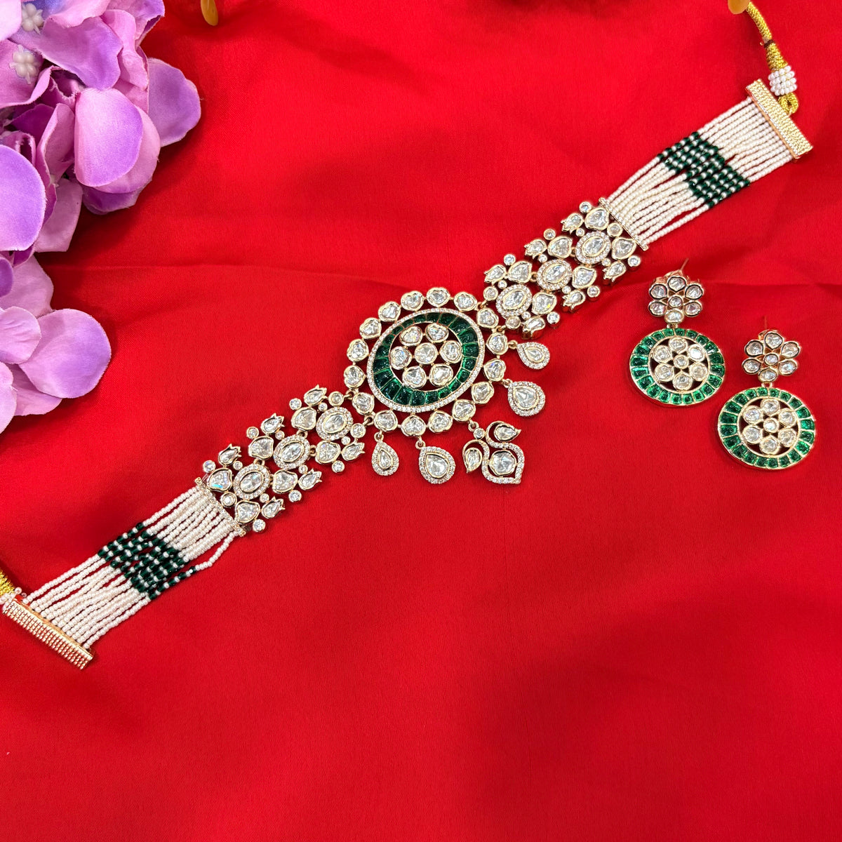 Aashi Choker