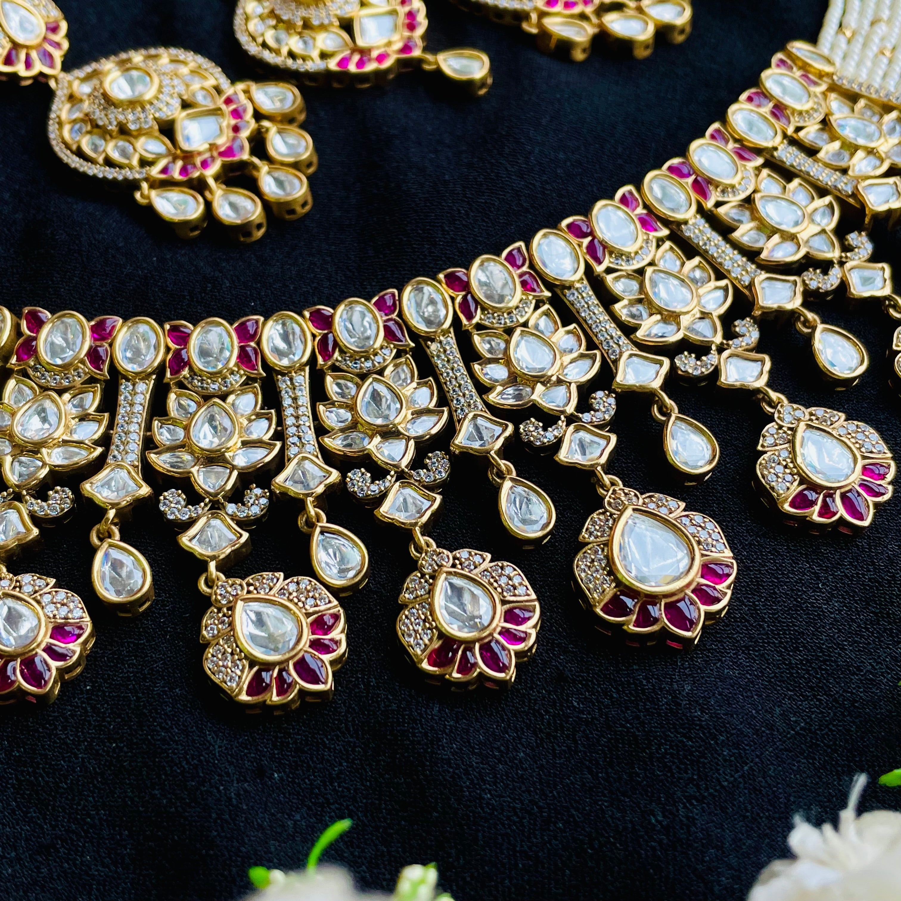 Nayaab kavika Neckpiece
