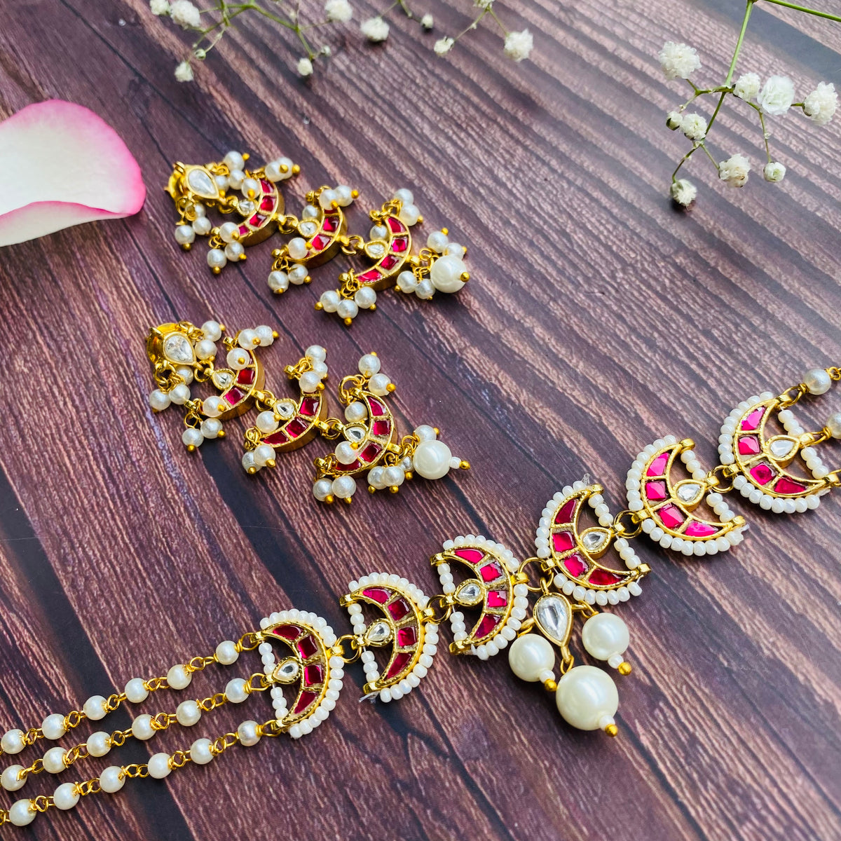 Nayaab Avika Choker