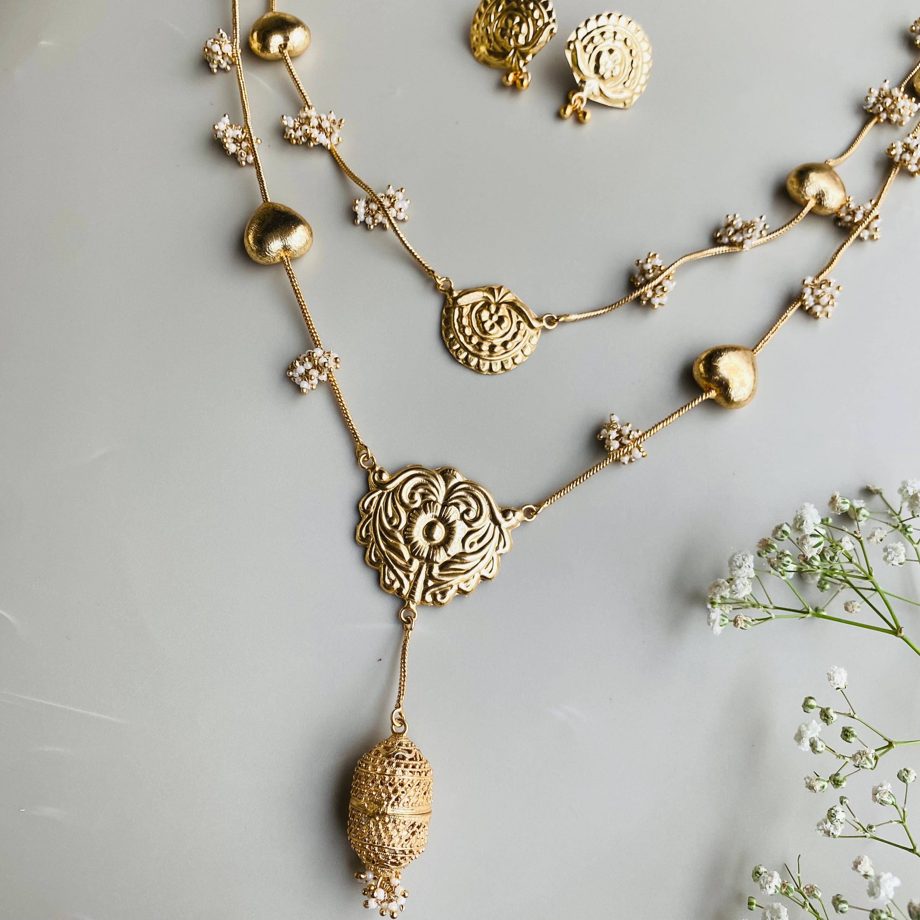 Nayaab Akshra neackpiece