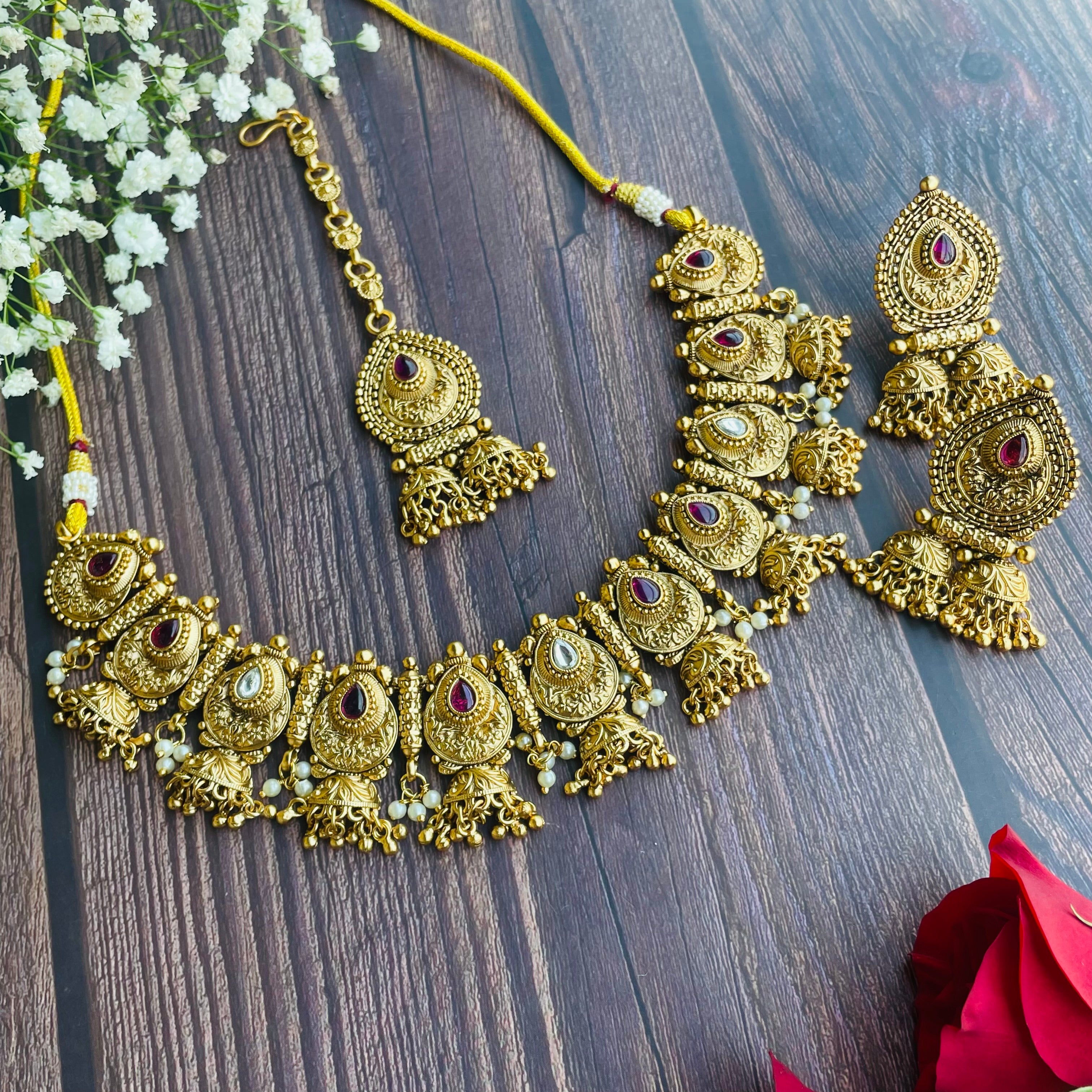 Nayaab Shraddha Neckpiece