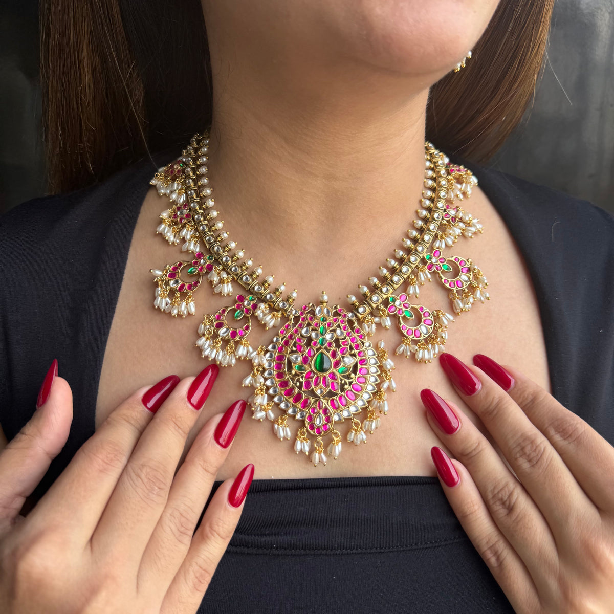 Mrinalika Neckpiece