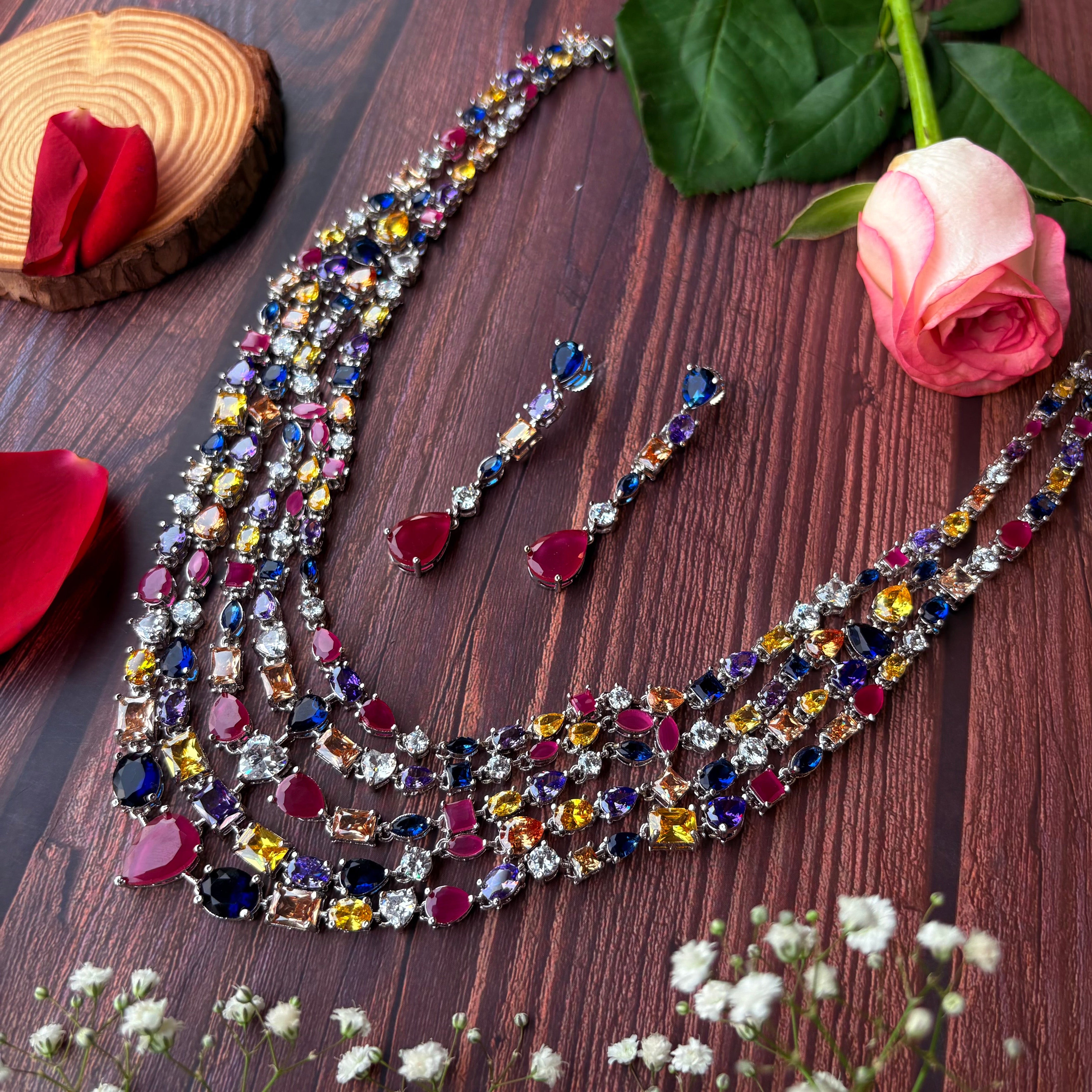 Ad Evie Neckpiece