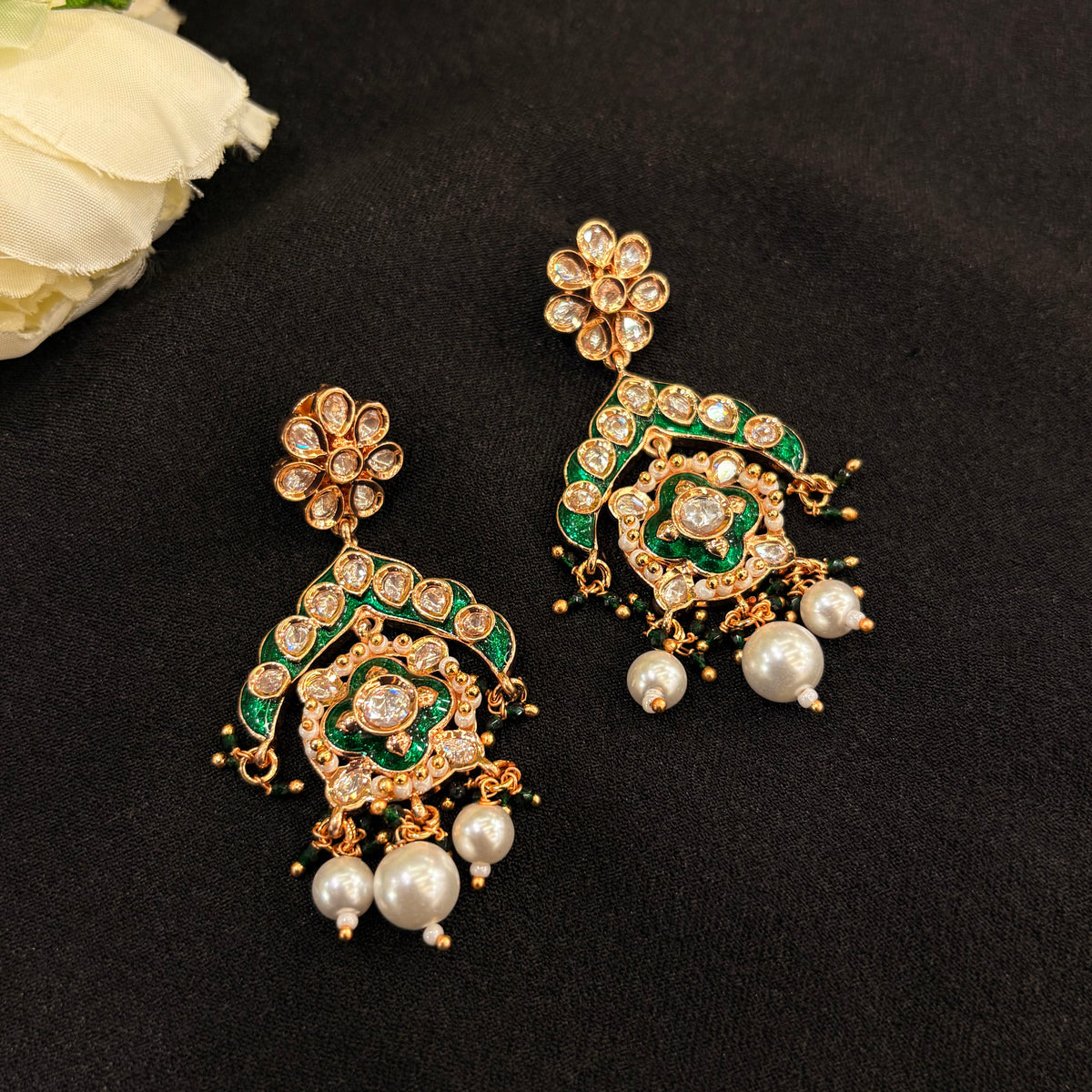 Vasudha Green Pearl Neckpiece
