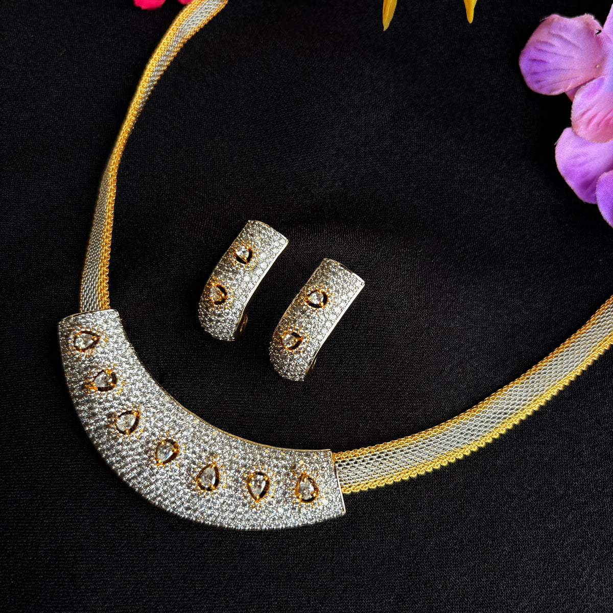 Meherika Neckpiece