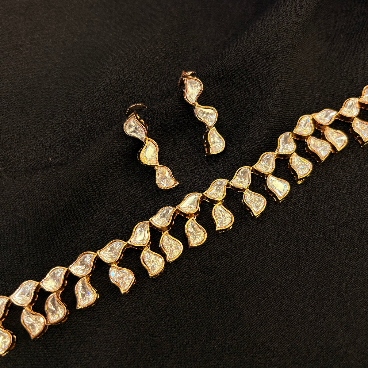 Iraaya Teardrop Choker