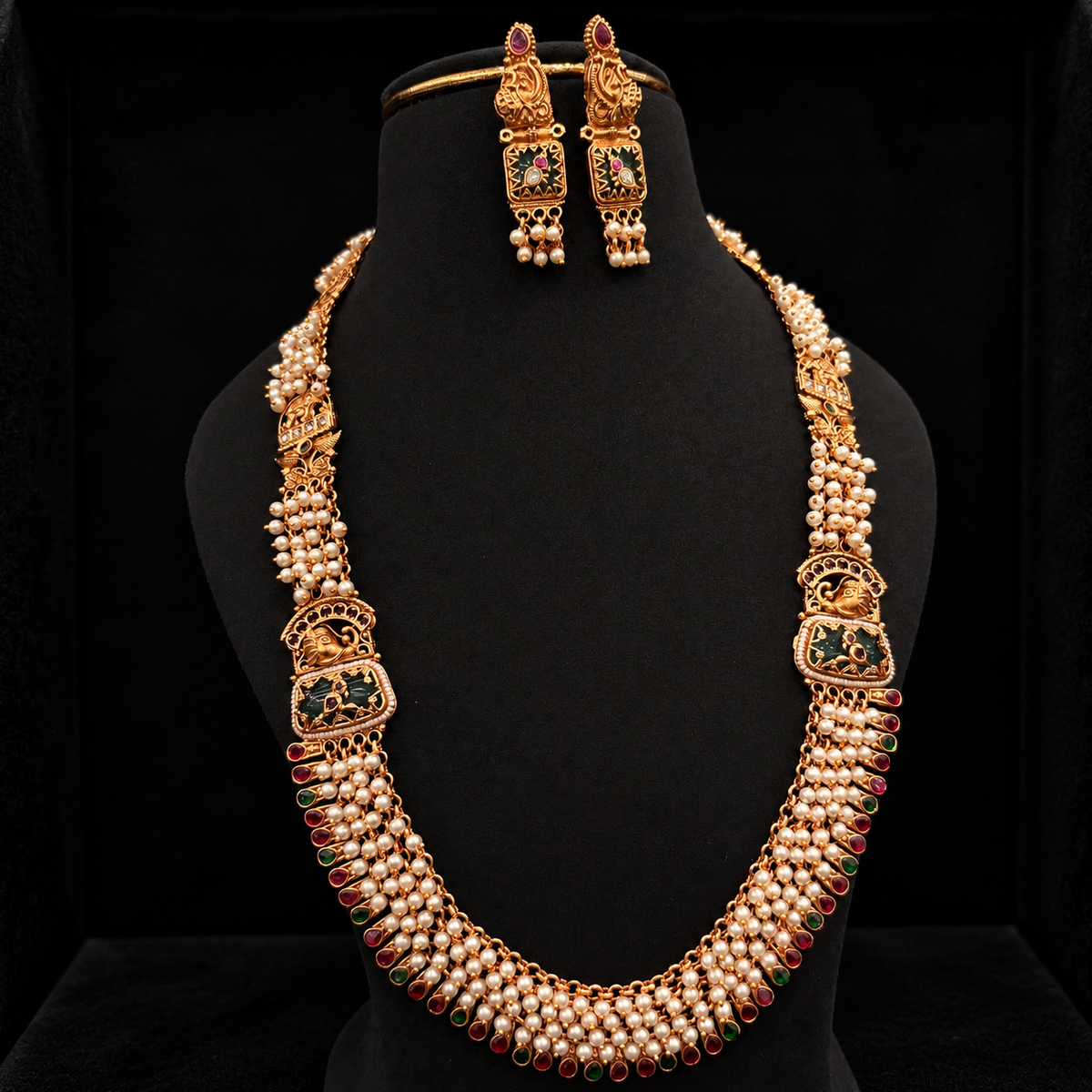 Rajvini Neckpiece