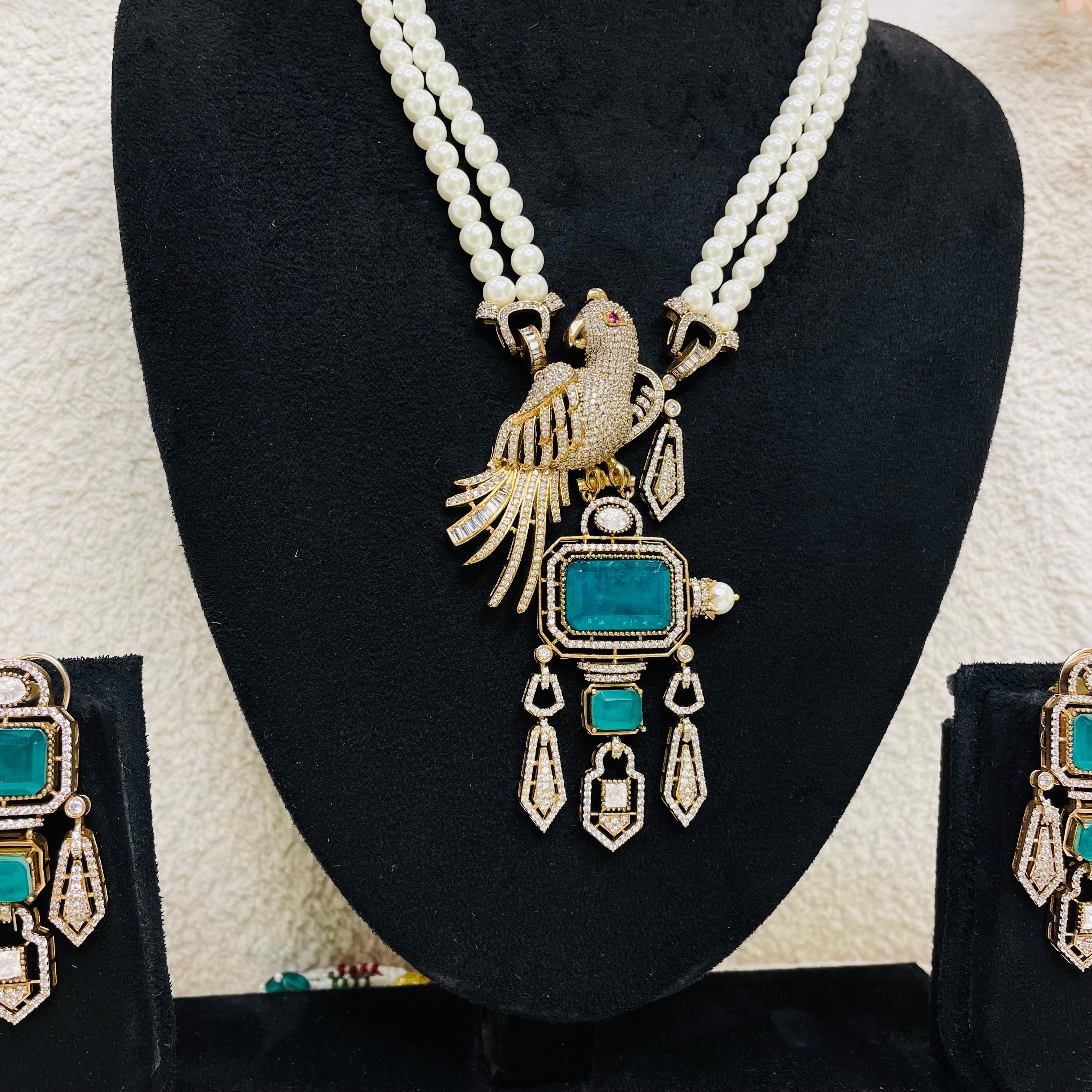 Nayaab Sara Neckpiece