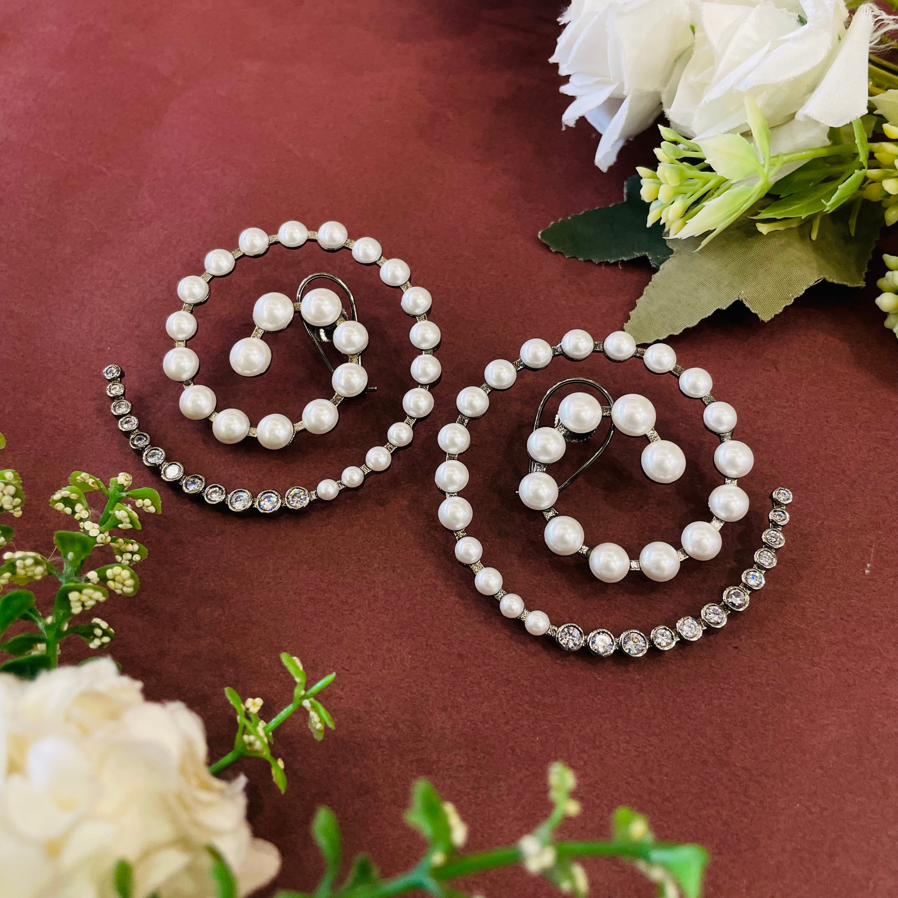 Layla Mishka pearl Earrings
