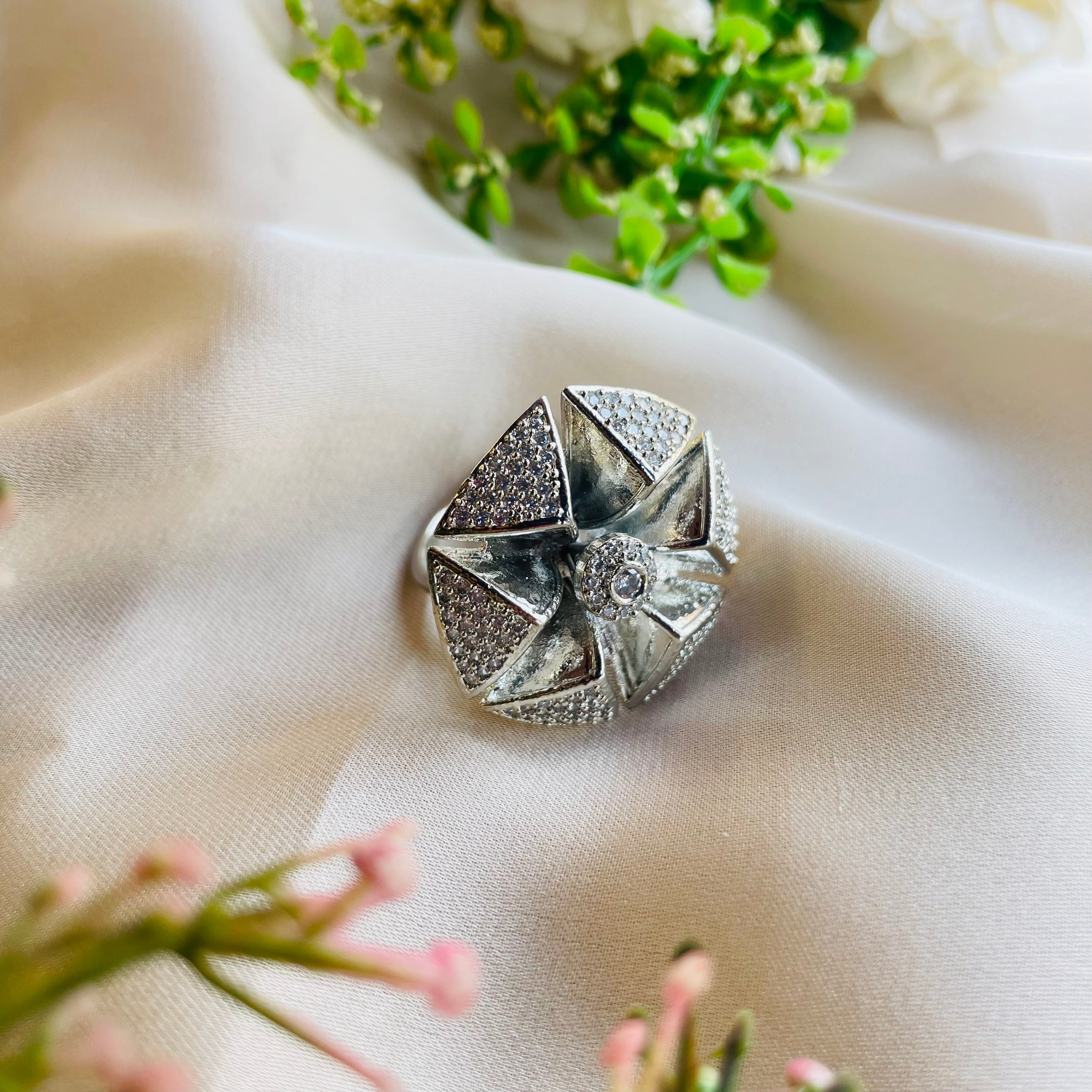 Ad Kayla Ring adjustable