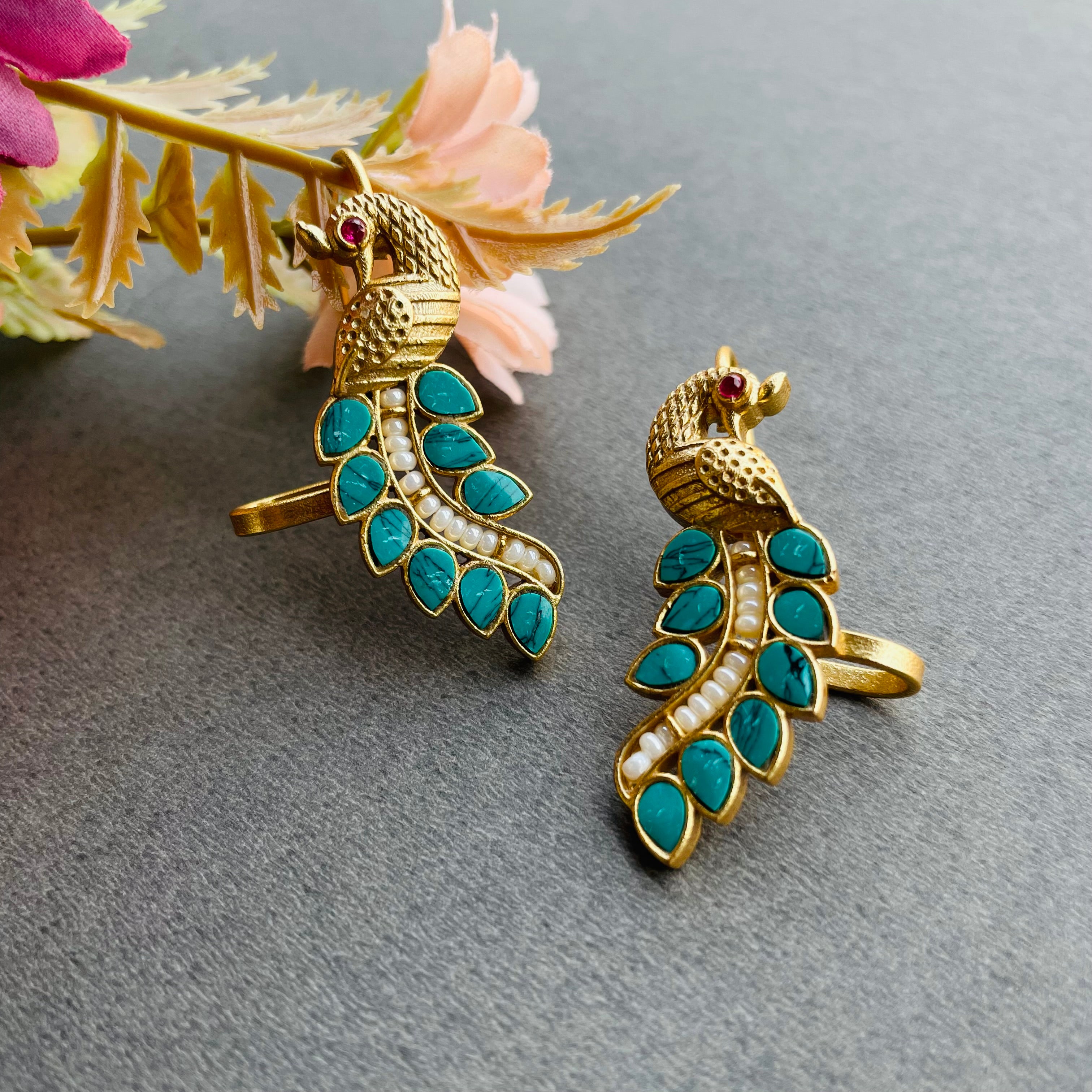 Nayaab Birds Earcuff