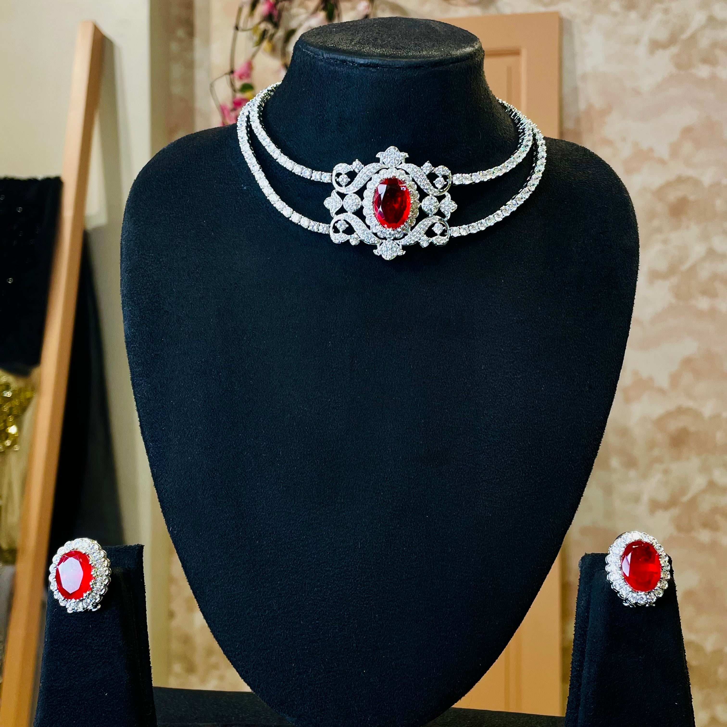 Ad Luna Neckpiece