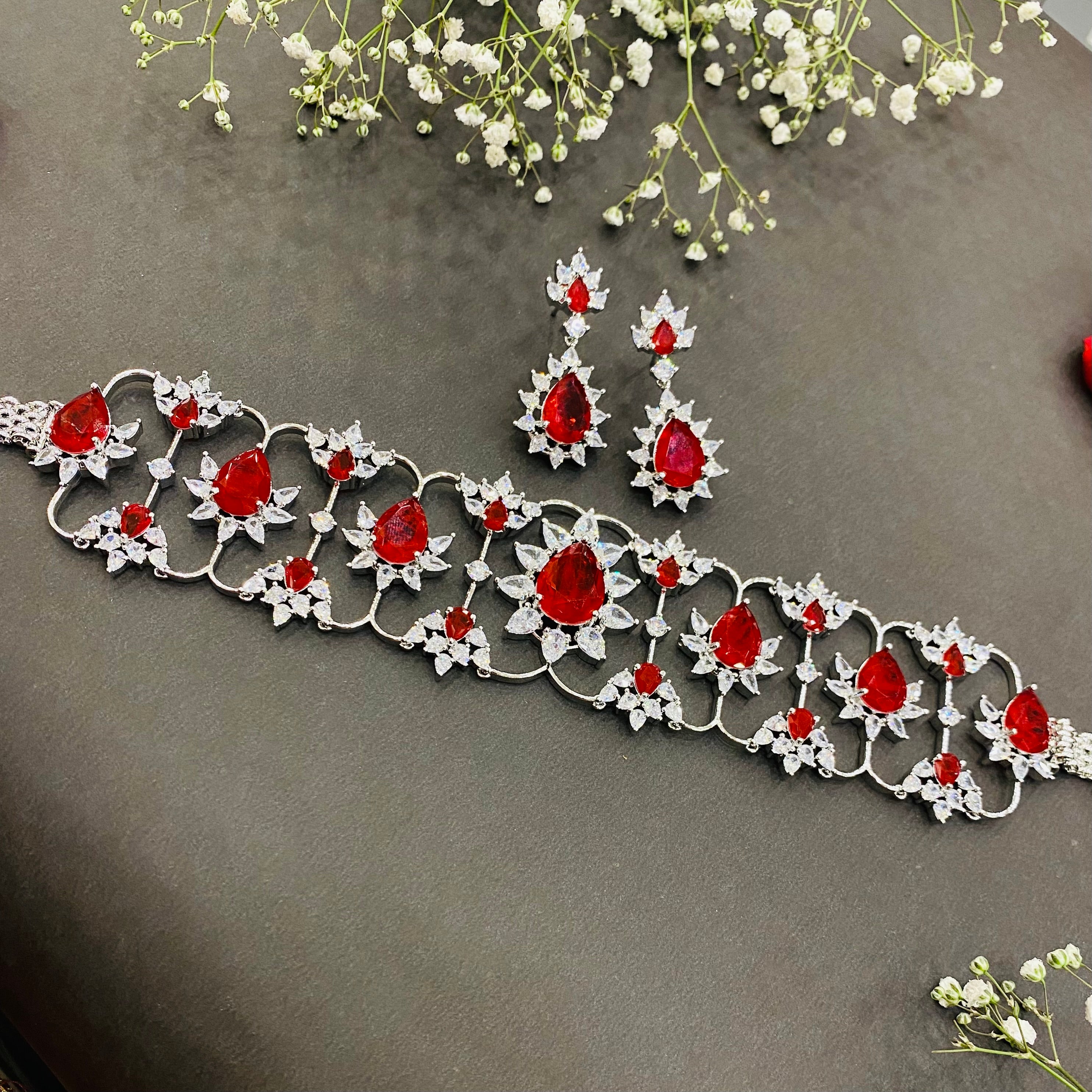 Ad Mira   choker