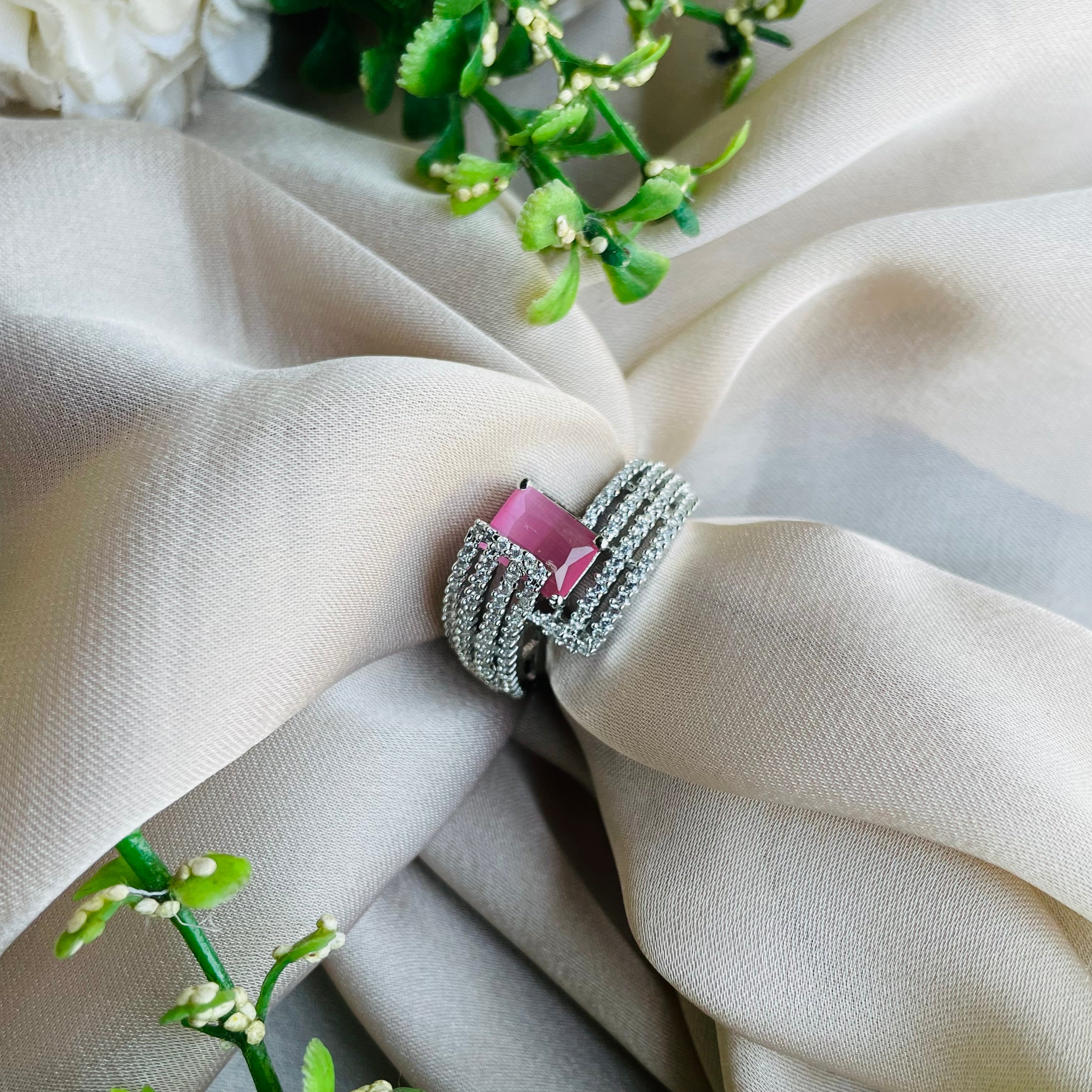 Ad Opal  ring adjustable