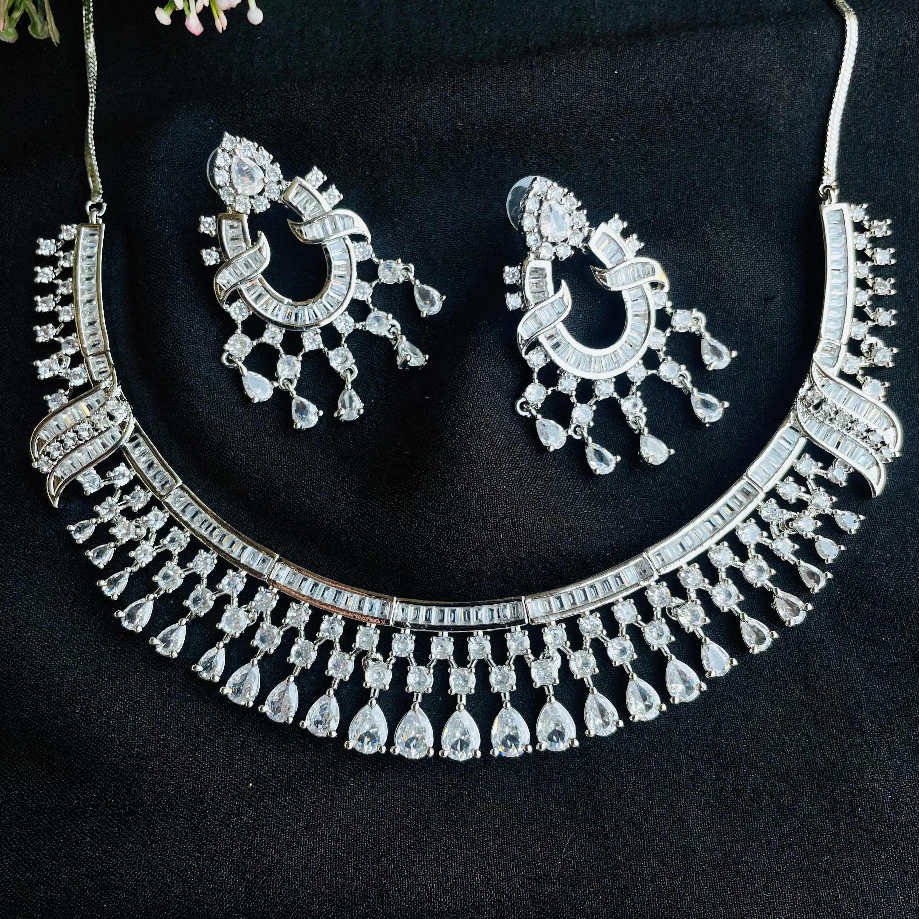 Ad Aaliyah Neckpiece