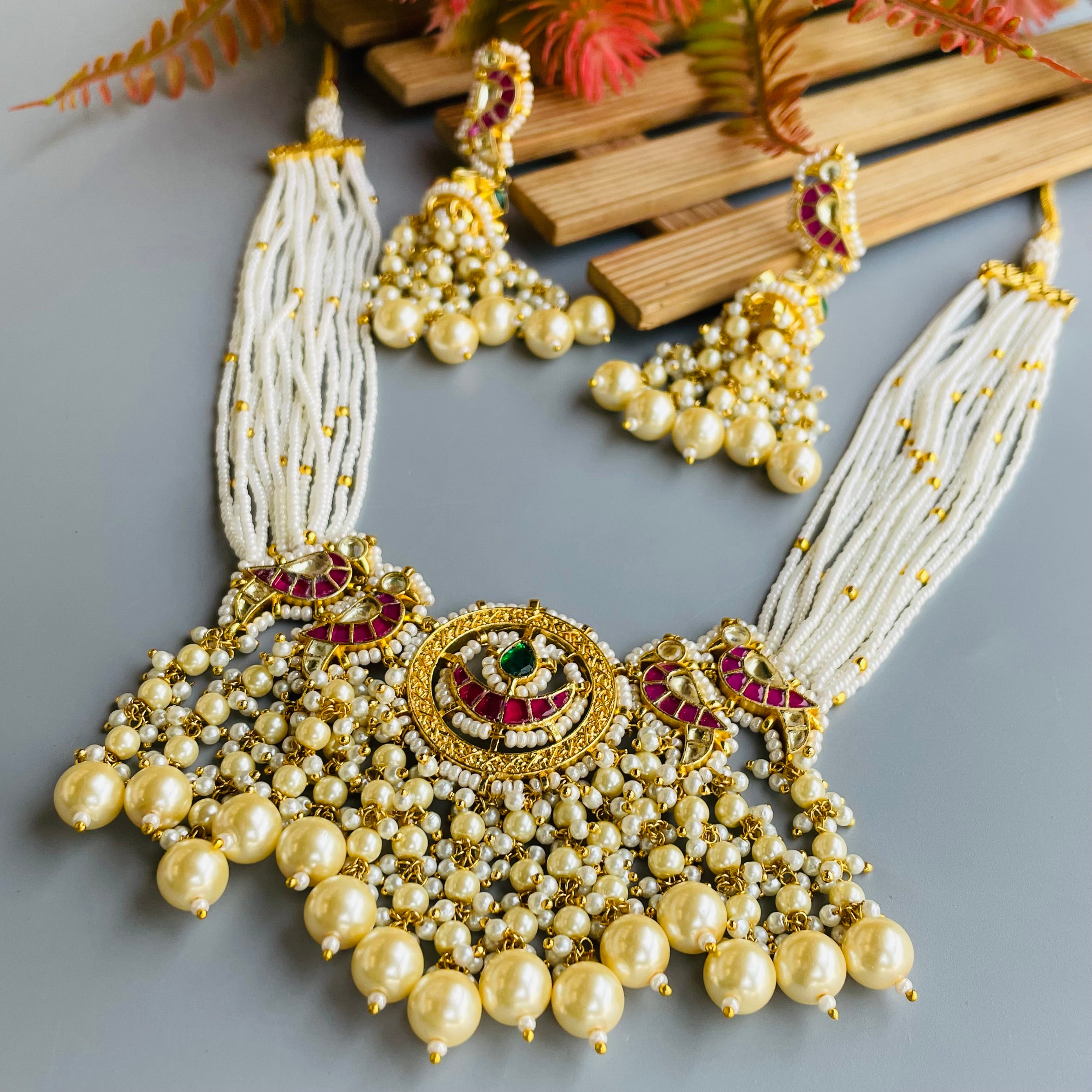 Nayaab Chandni Polki Neckpiece