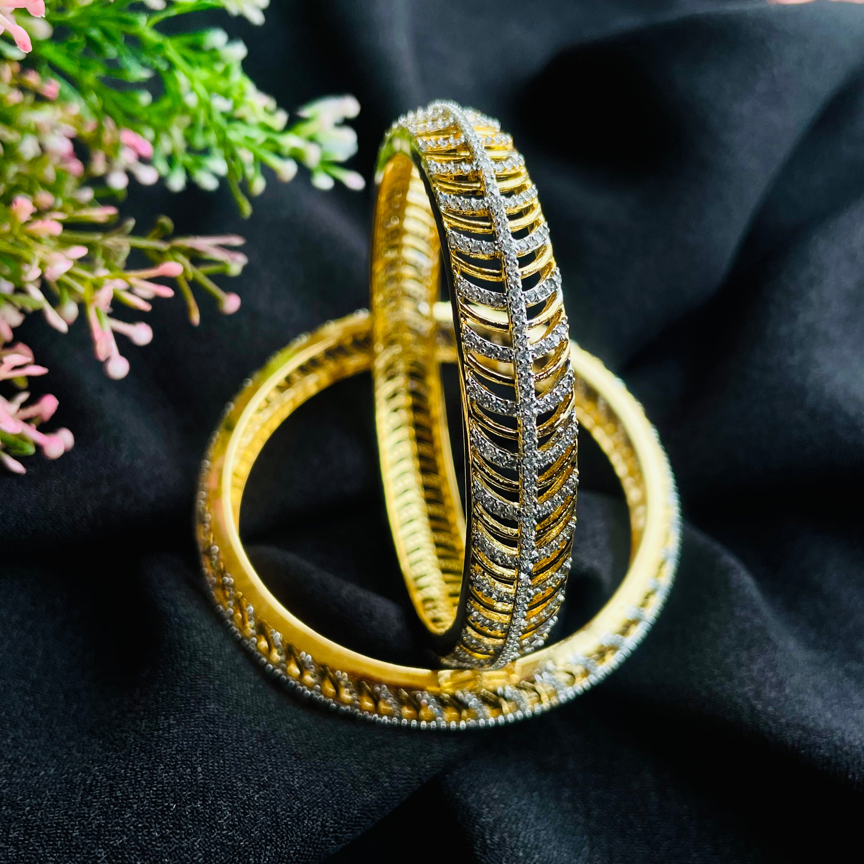 Ad Alice bangles