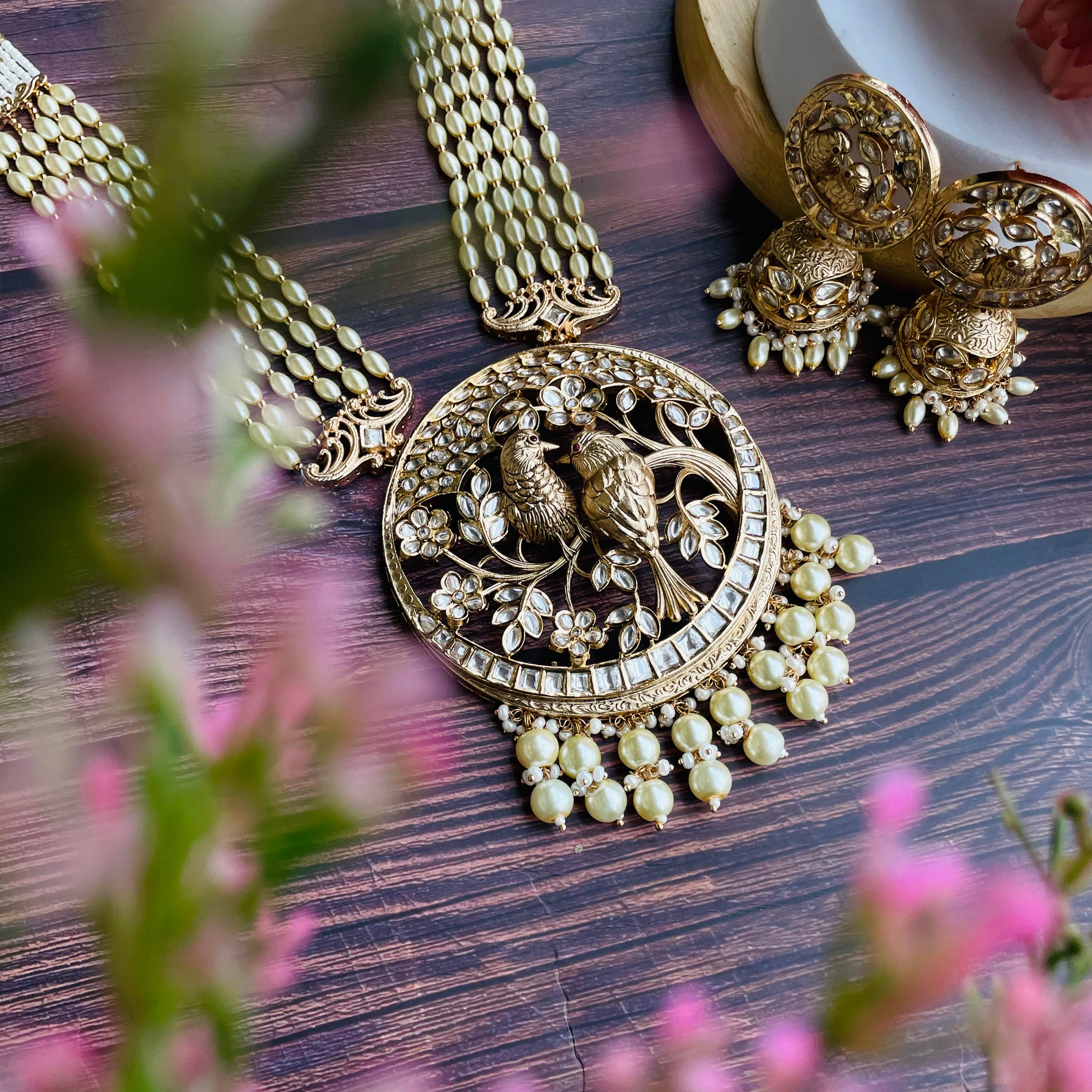 Nayaab birds long Neckpiece