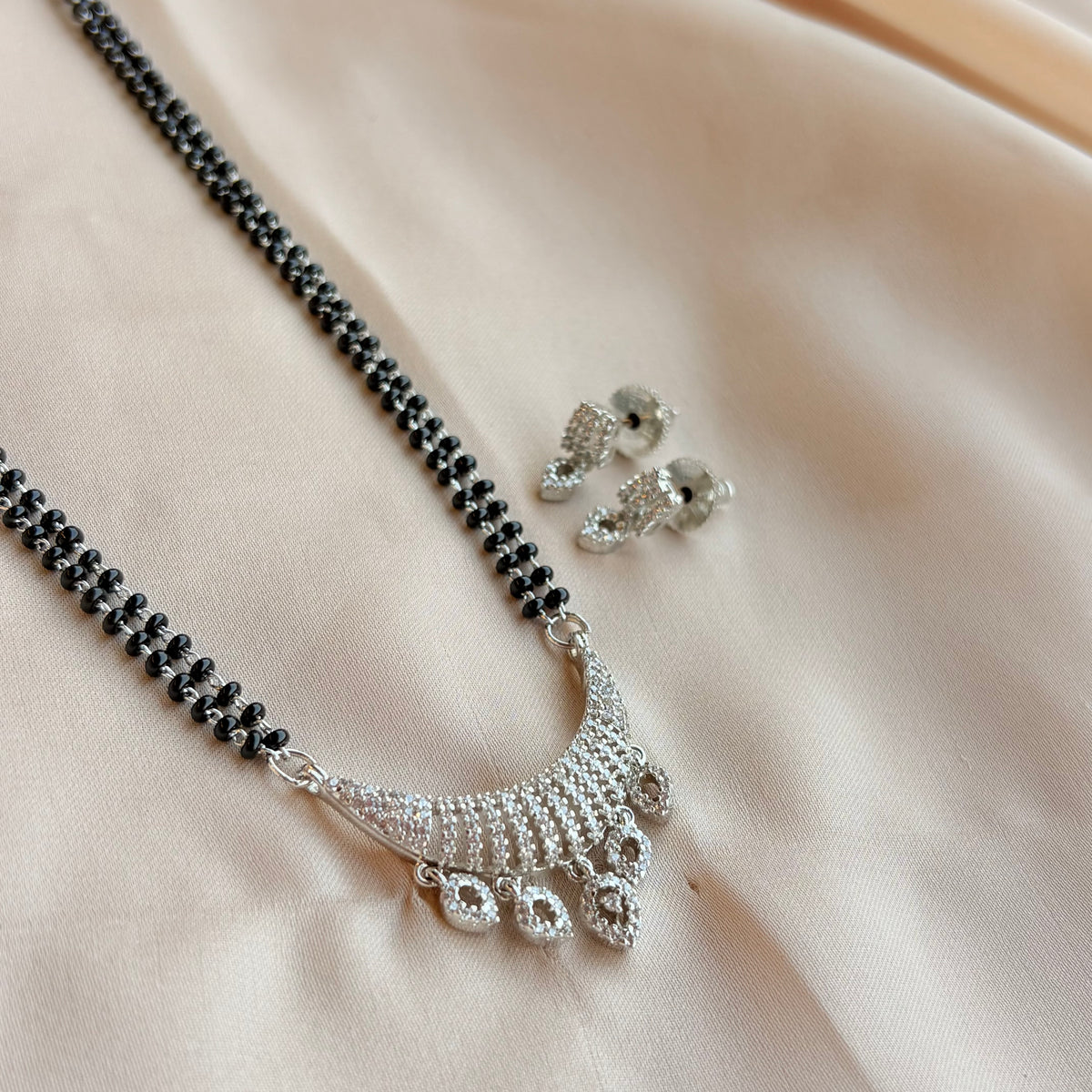 Arohi Silver Mangalsutra