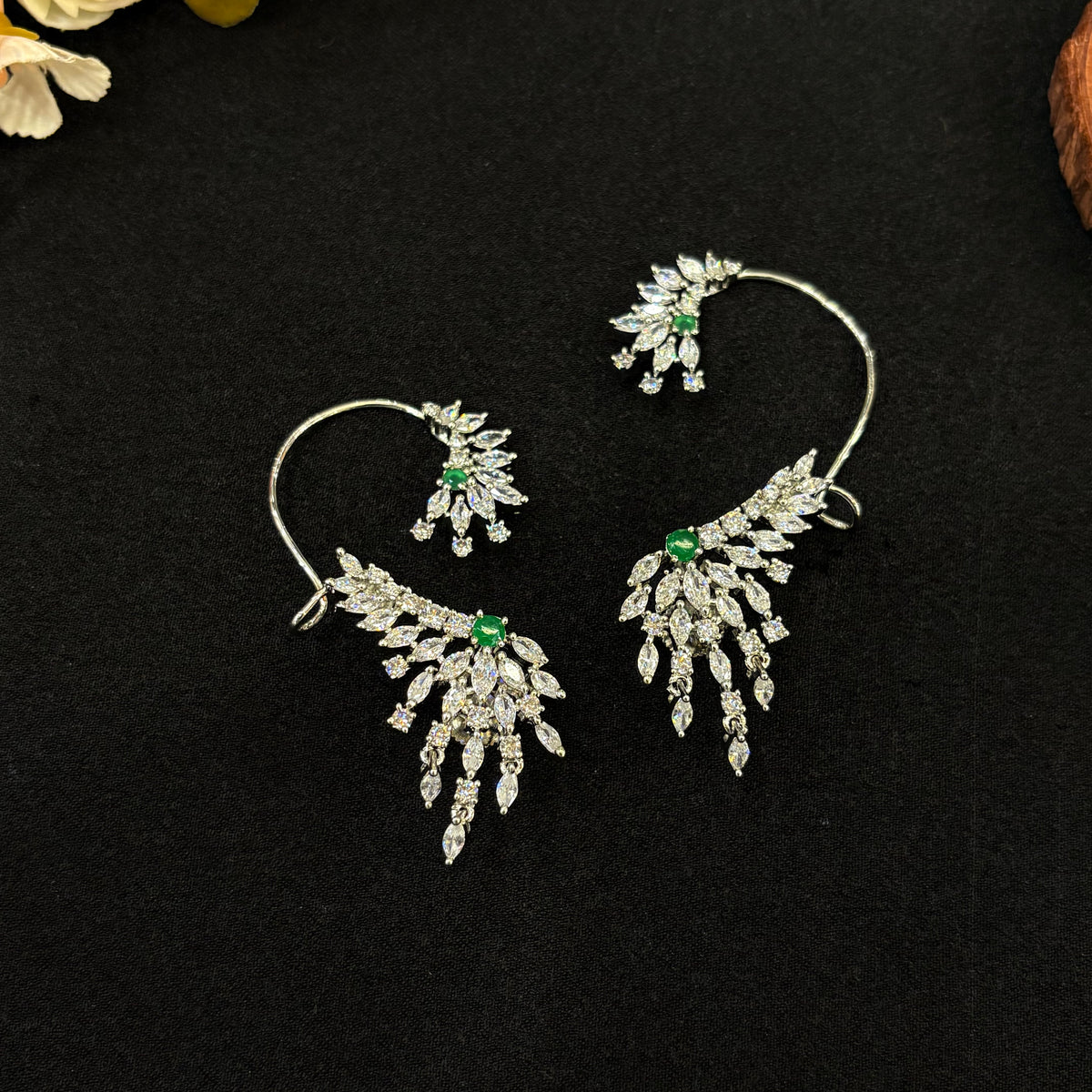 Haritika Earcuff