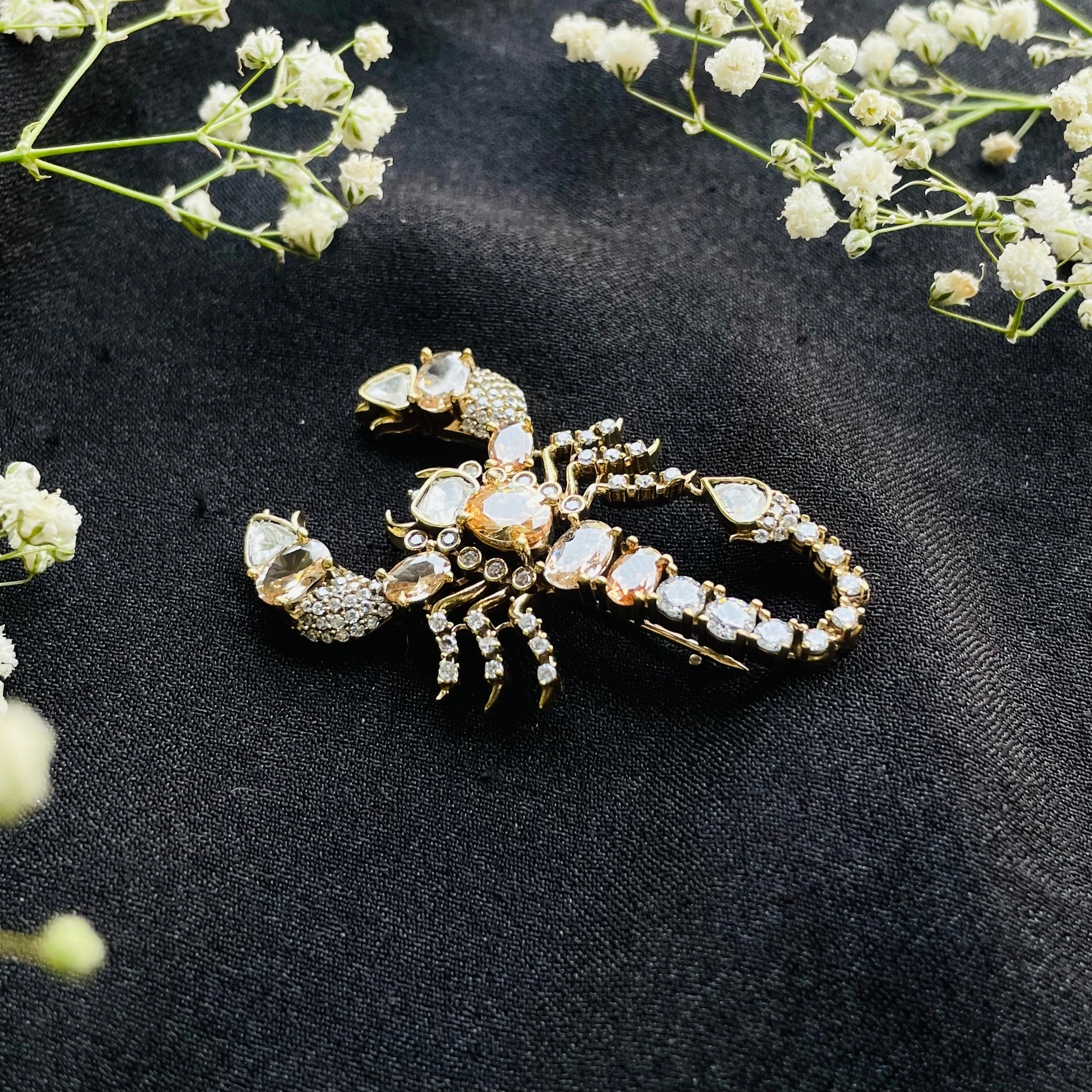 Nayaab Brynn brooch