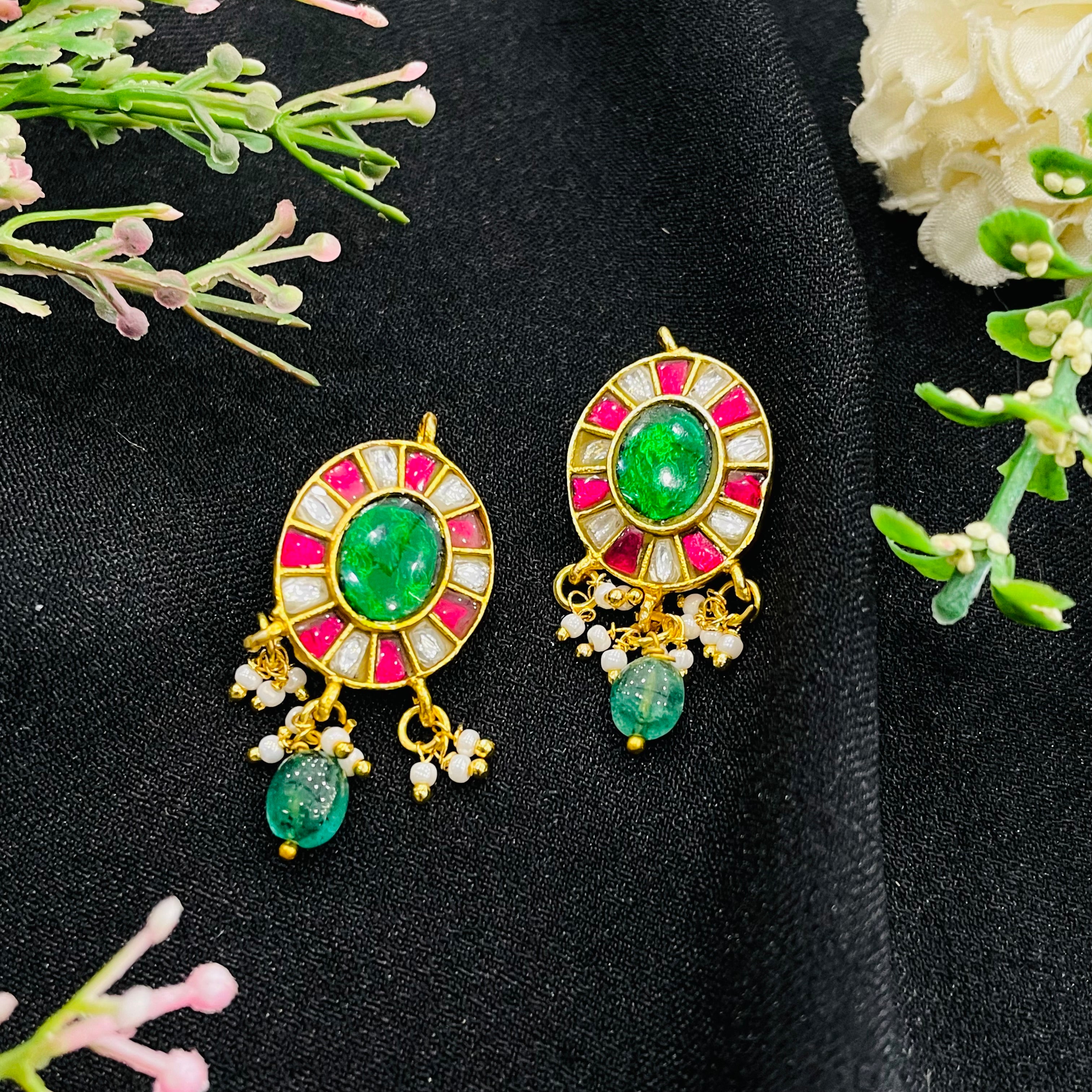 Nayaab Aroshi Earclip