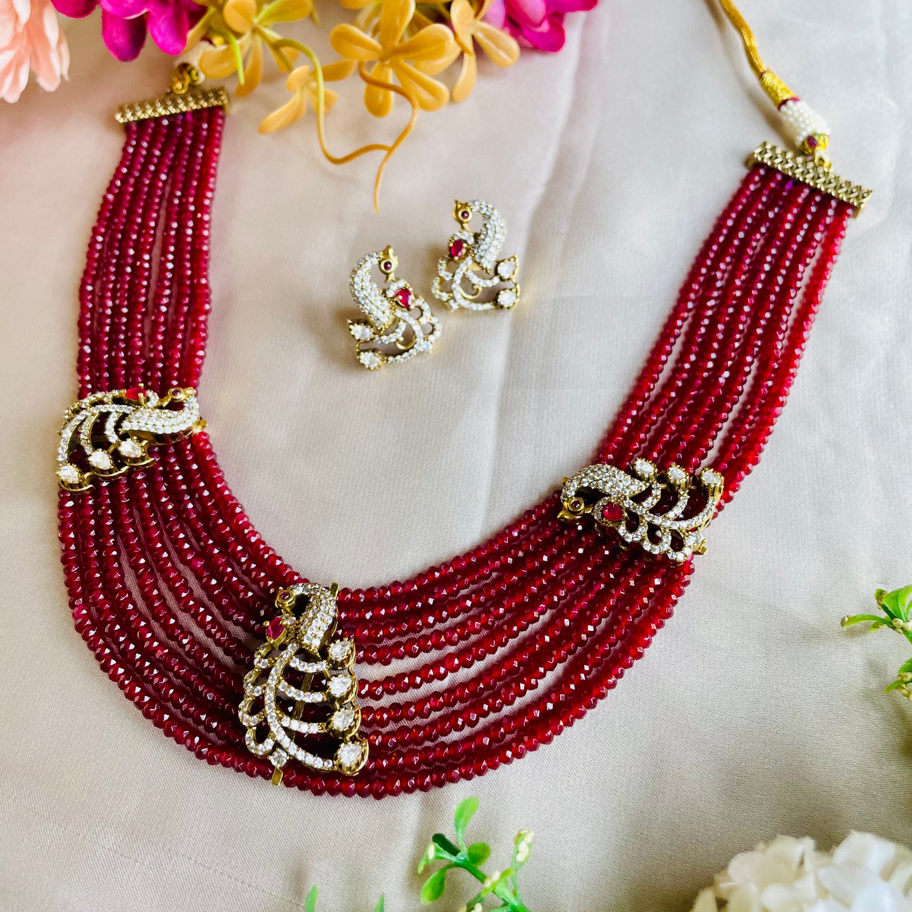 Nayaab kainaat neckpiece