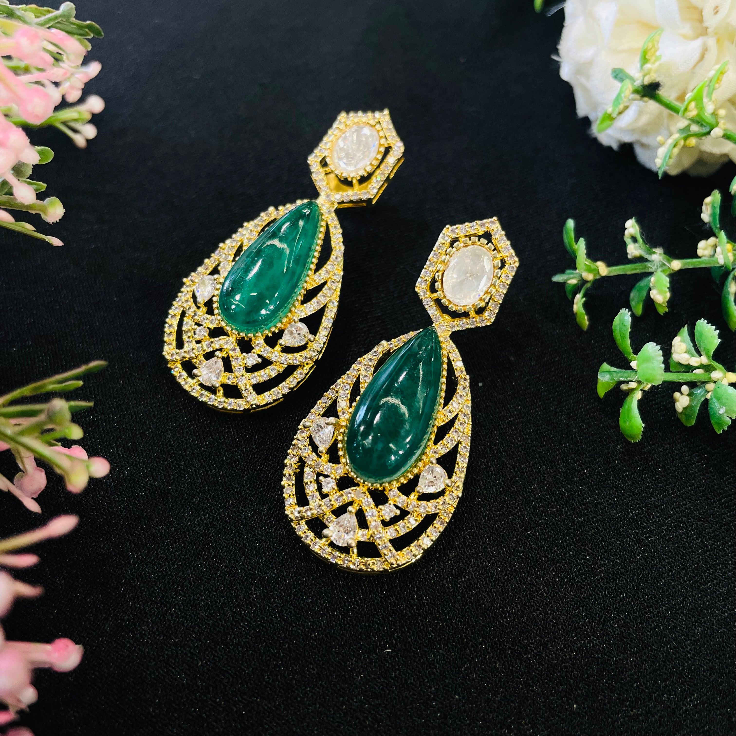 Nayaab Kasvi Earrings